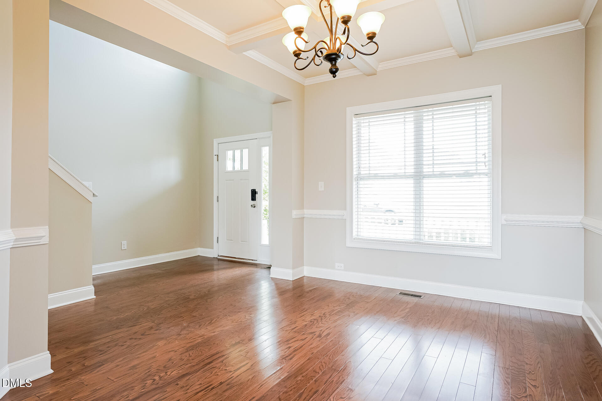 650 Winding Oak Way Property Photo 5
