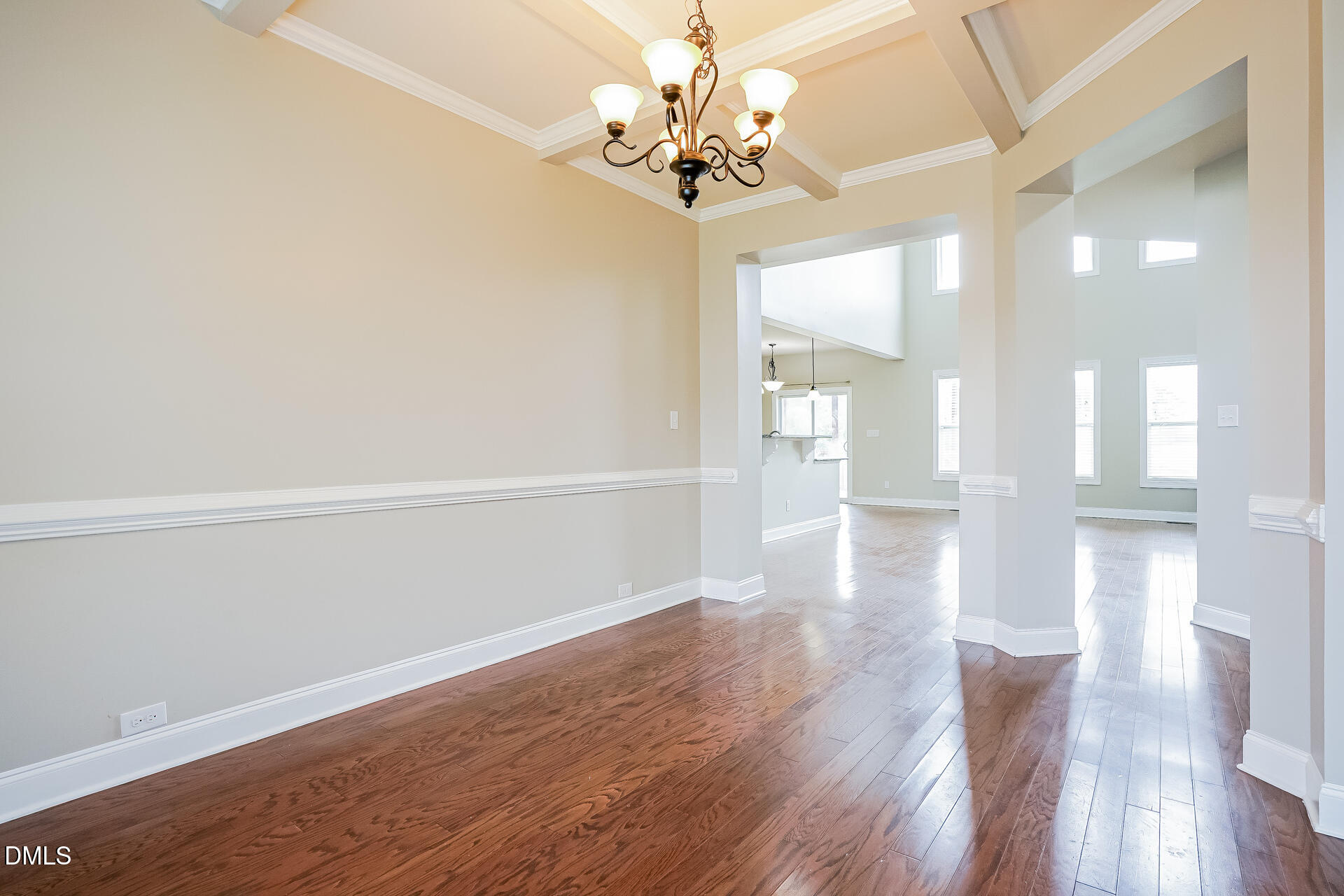 650 Winding Oak Way Property Photo 6