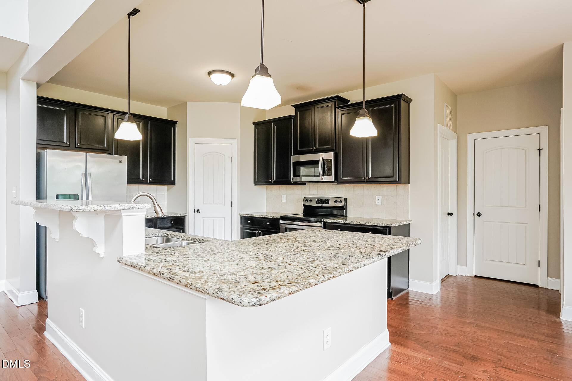 650 Winding Oak Way Property Photo 8