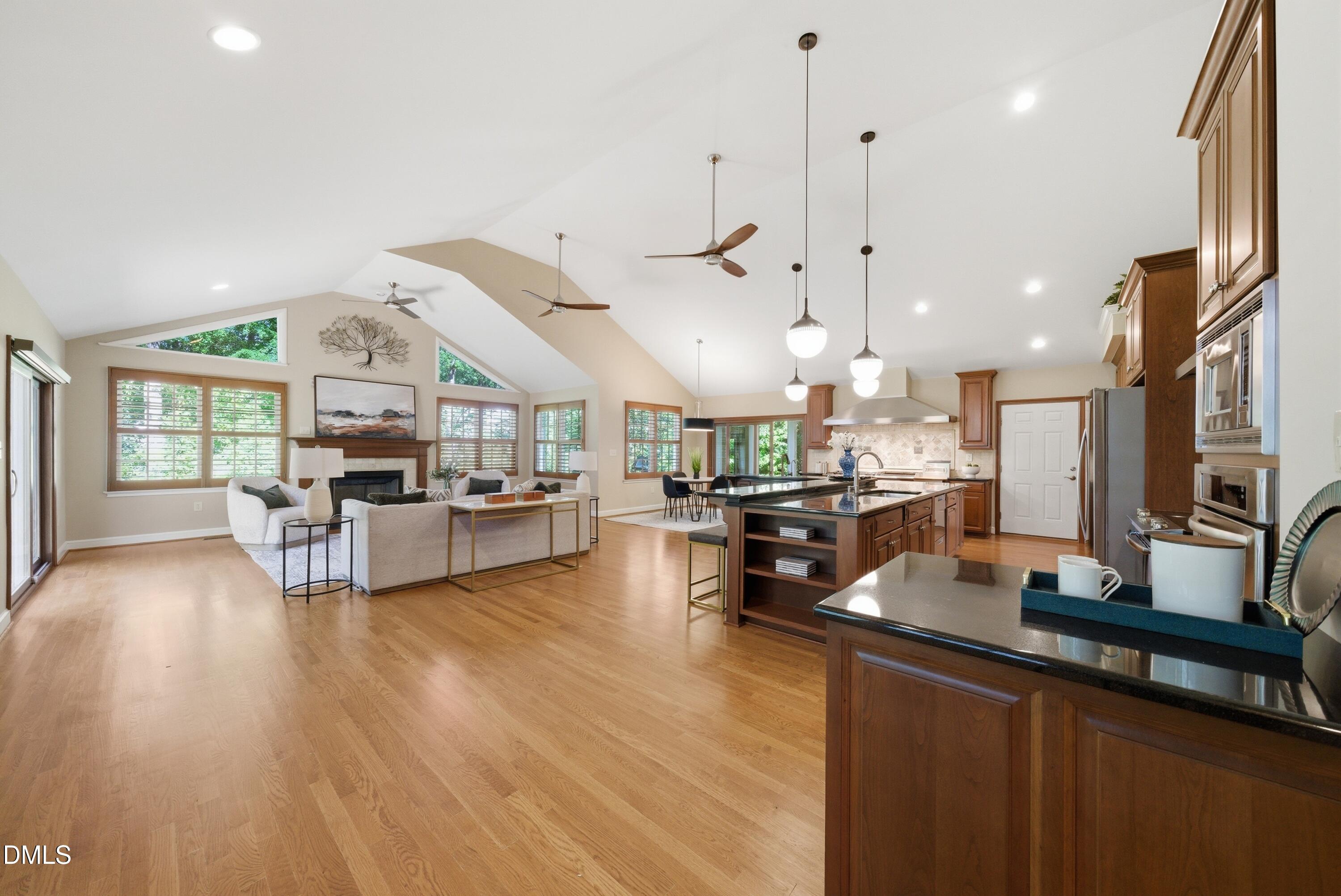 3812 Somerset Drive Property Photo 13
