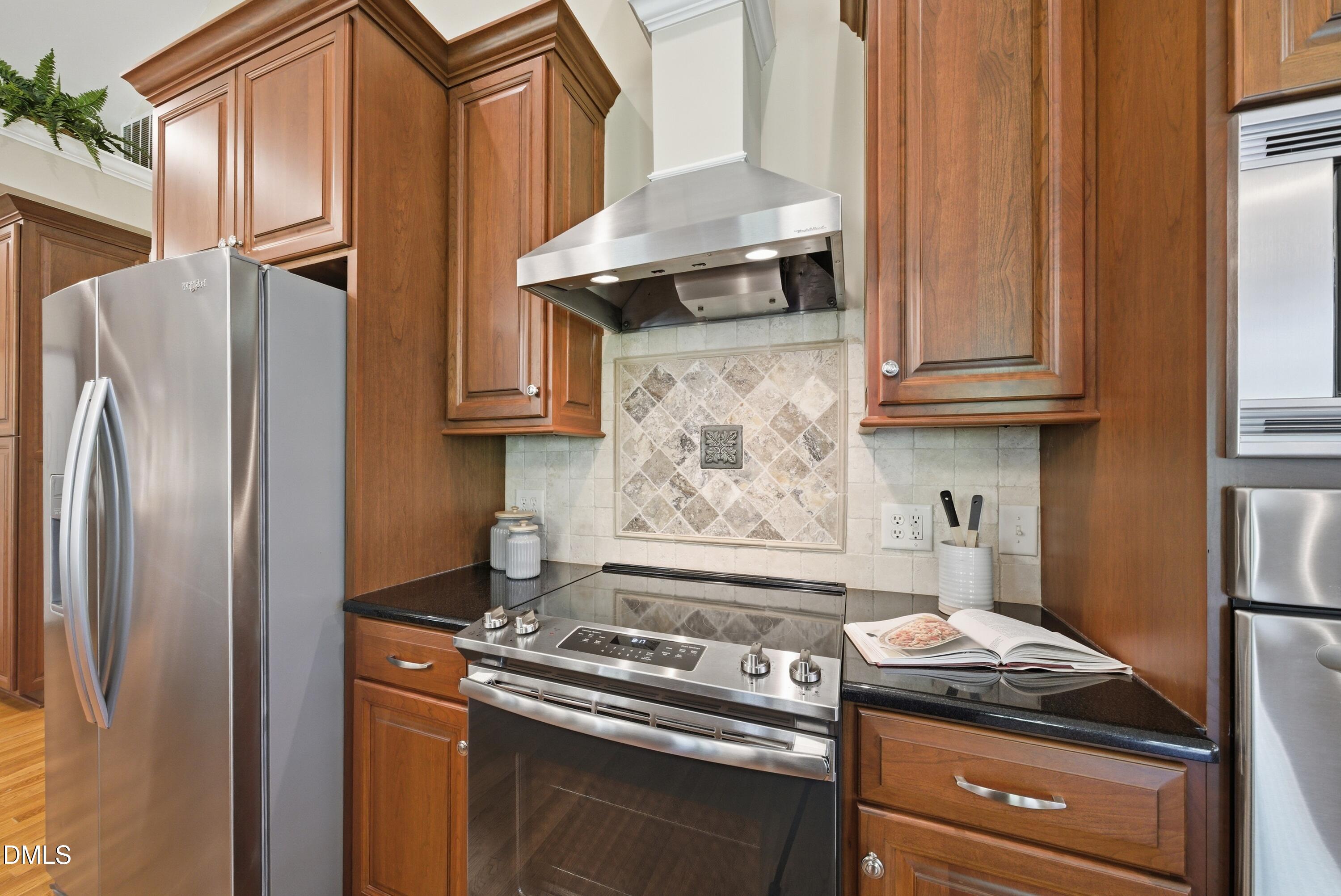 3812 Somerset Drive Property Photo 17