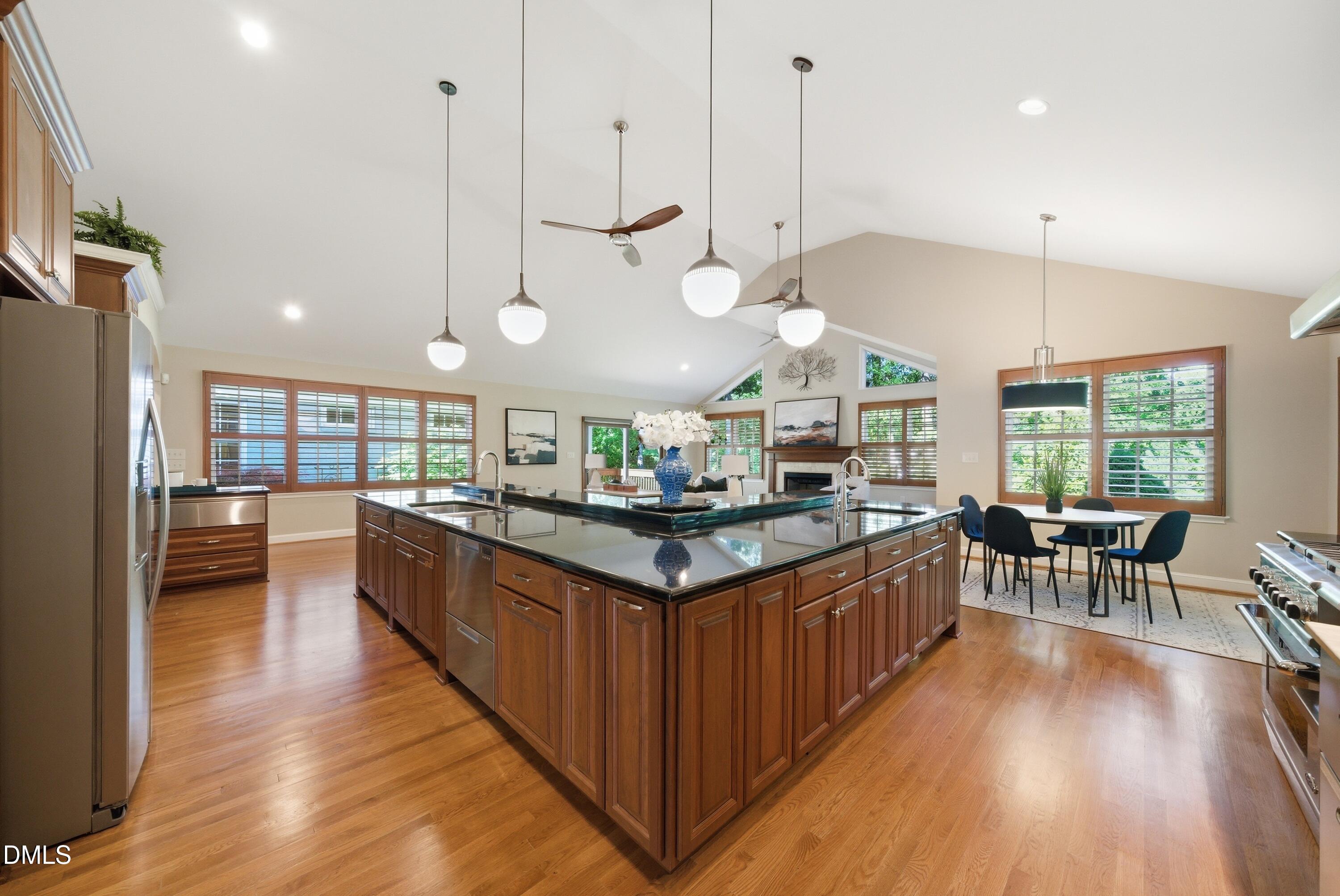 3812 Somerset Drive Property Photo 19