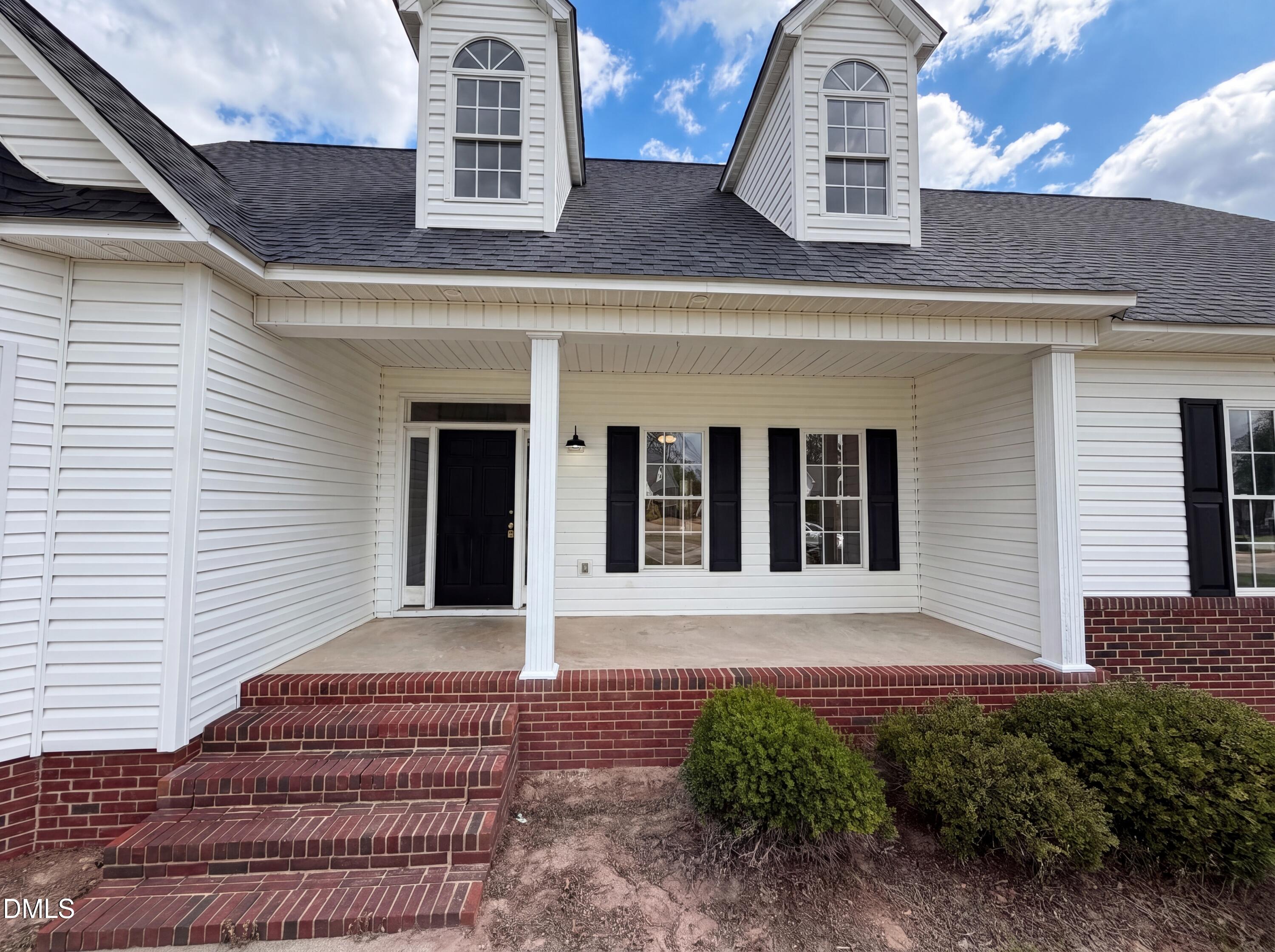 167 Stonehenge Drive Property Photo 2