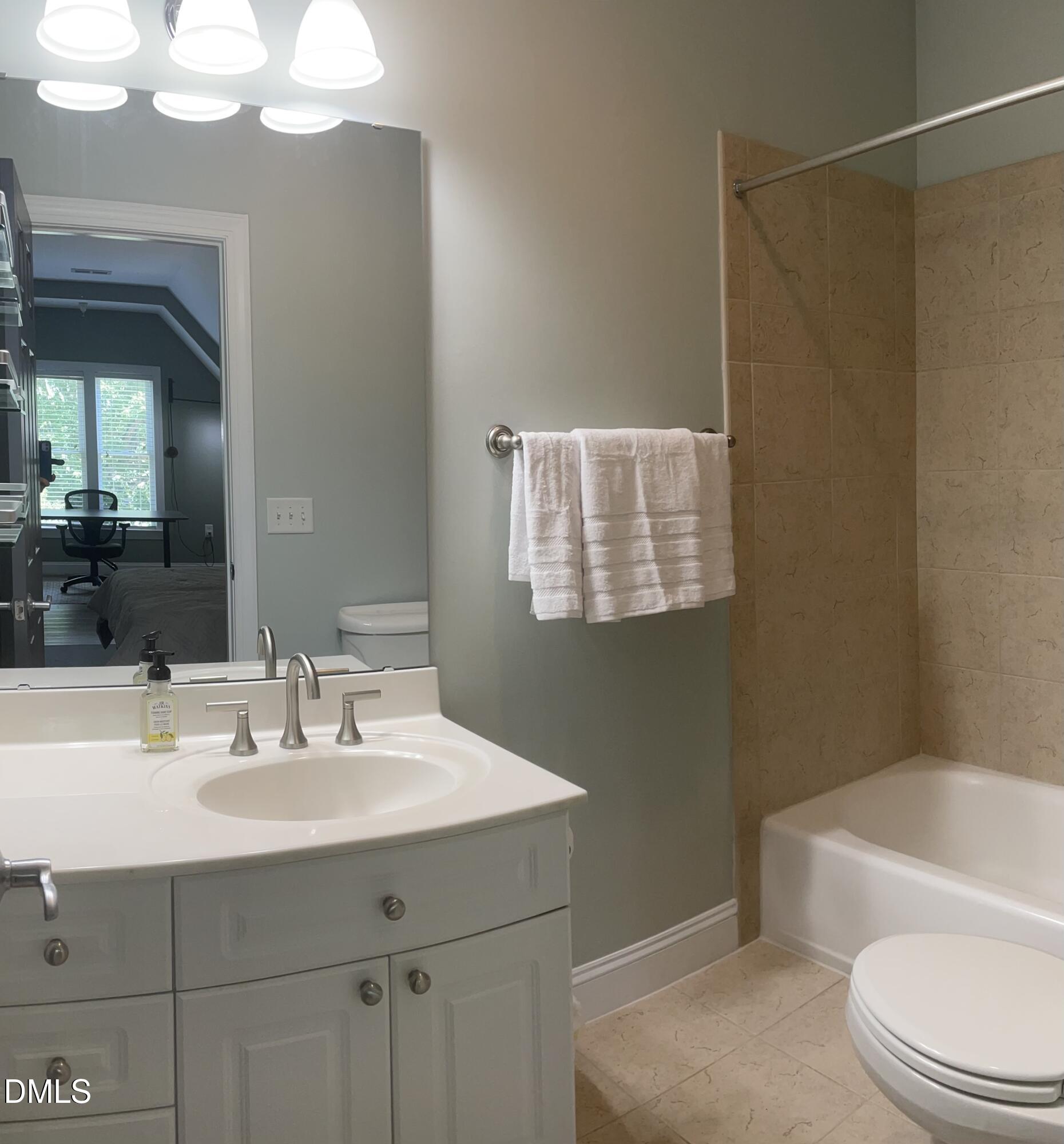 1130 Parkridge Lane 102 Property Photo 17