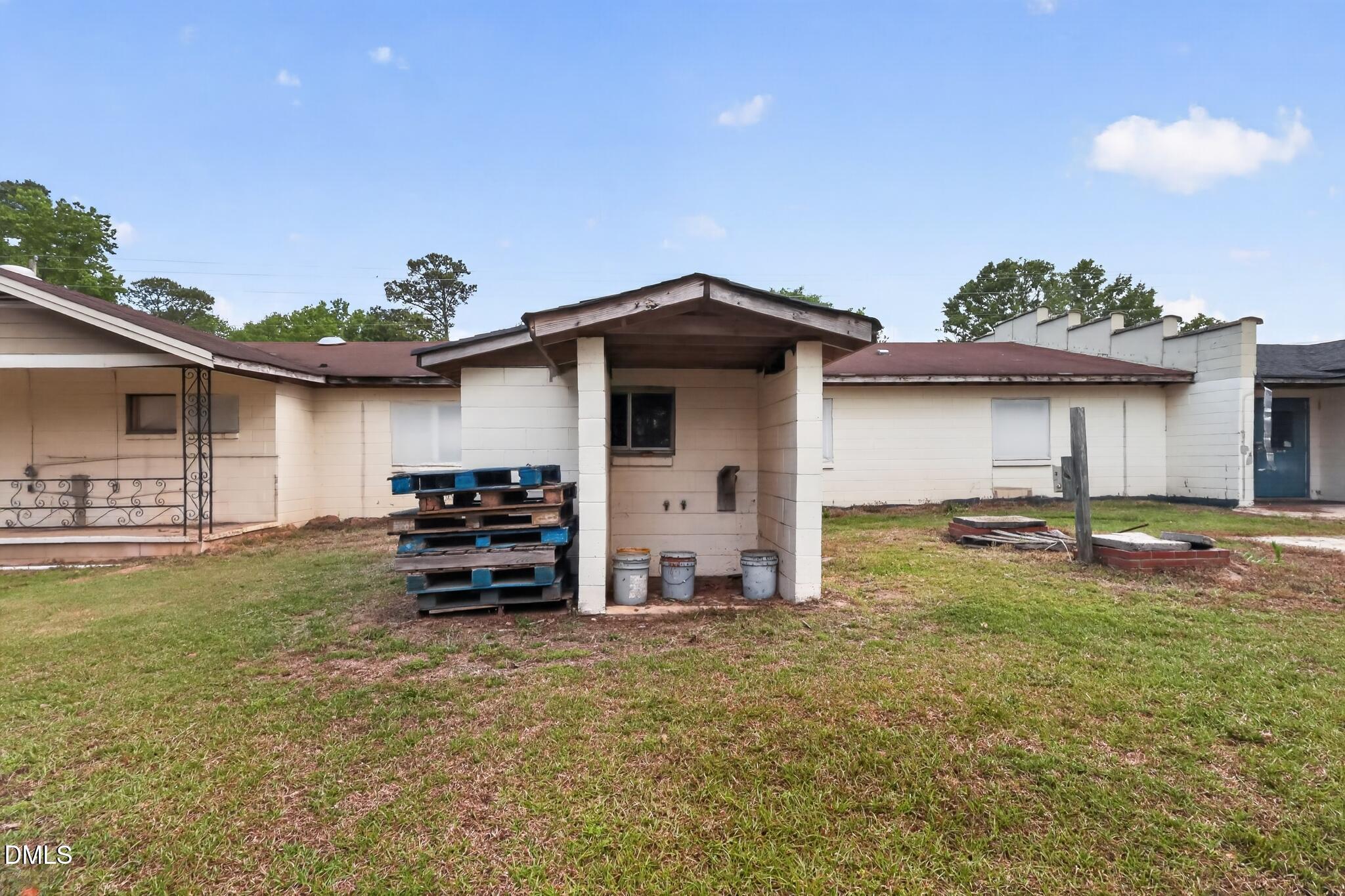 6828 Old Stage Road N Property Photo 7