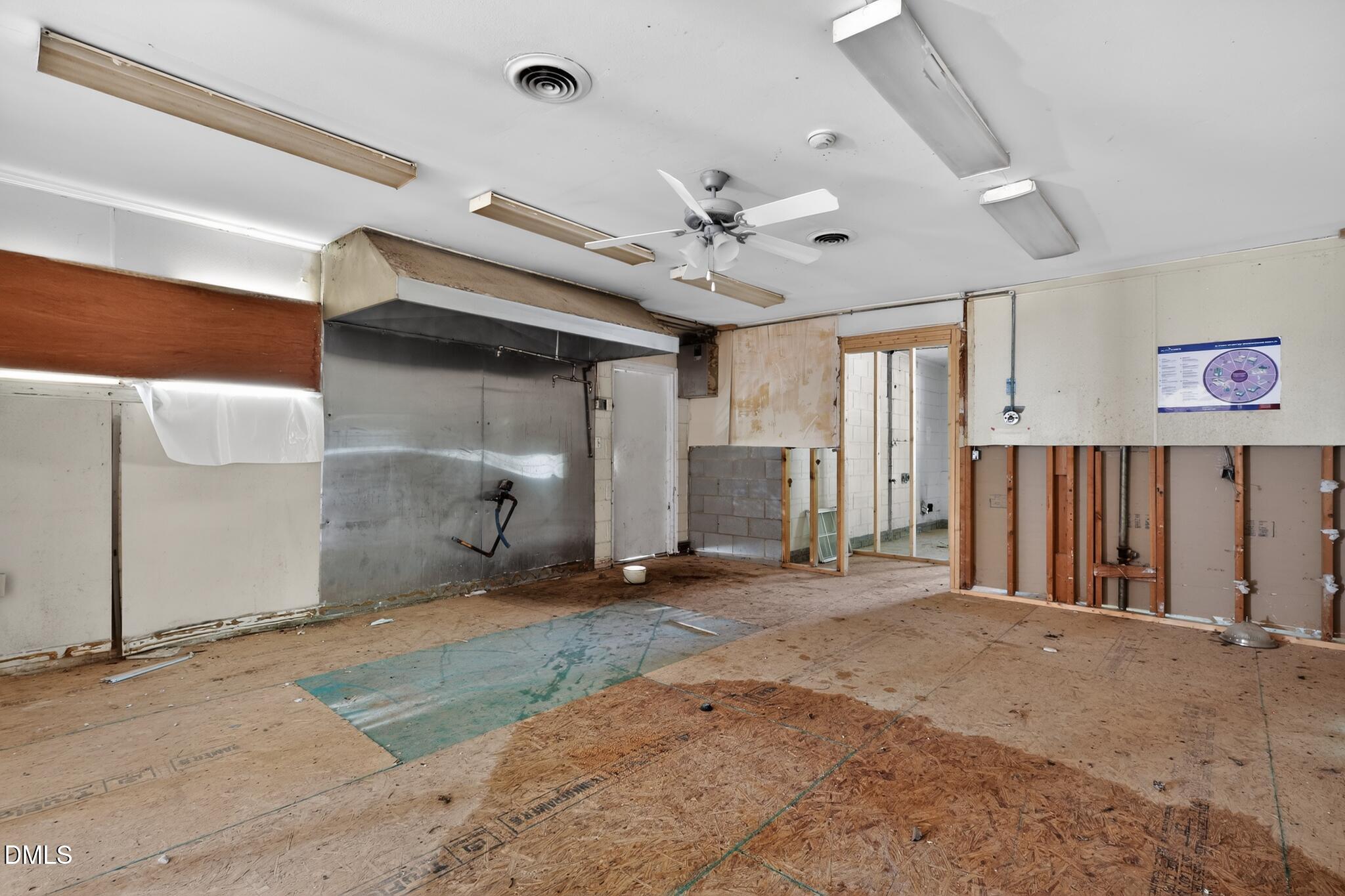 6828 Old Stage Road N Property Photo 30