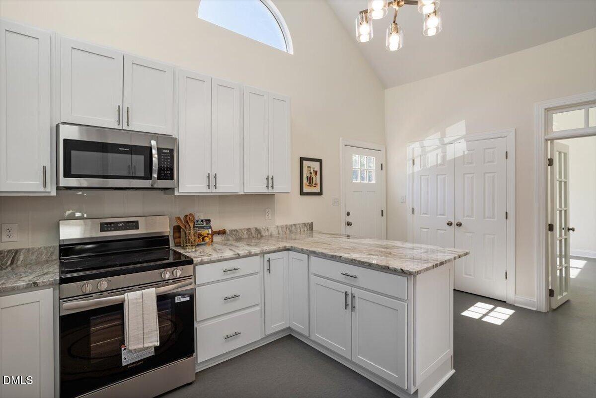 1130 N Roxboro Street Property Photo 27