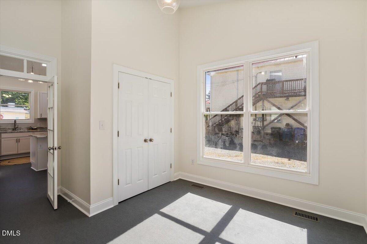 1130 N Roxboro Street Property Photo 30