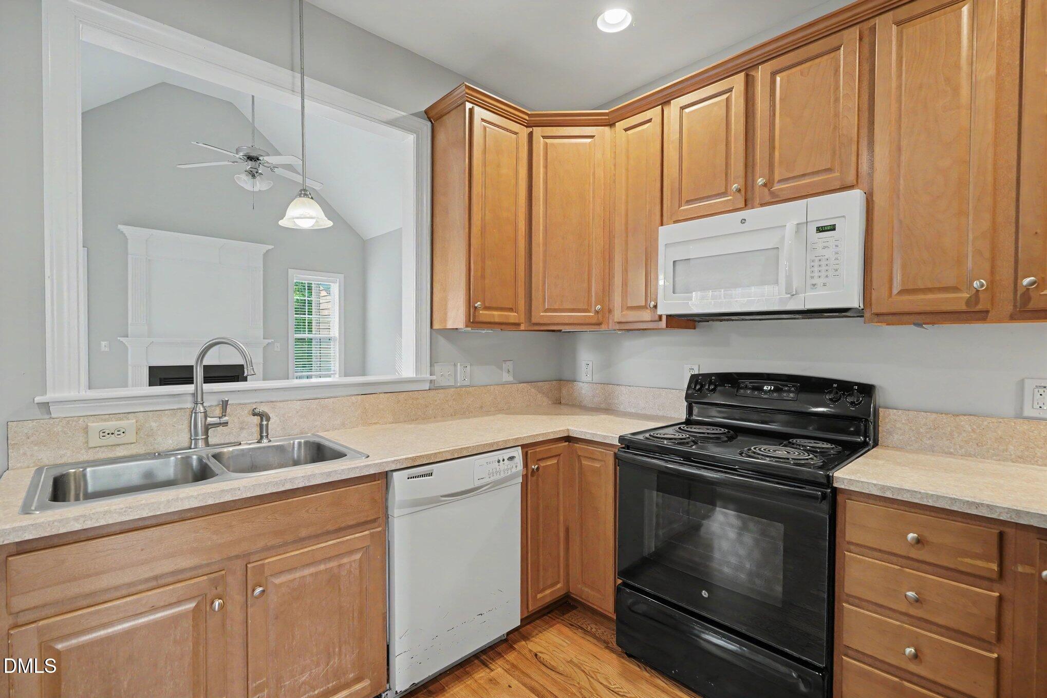 433 Spruce Meadows Lane Property Photo 13