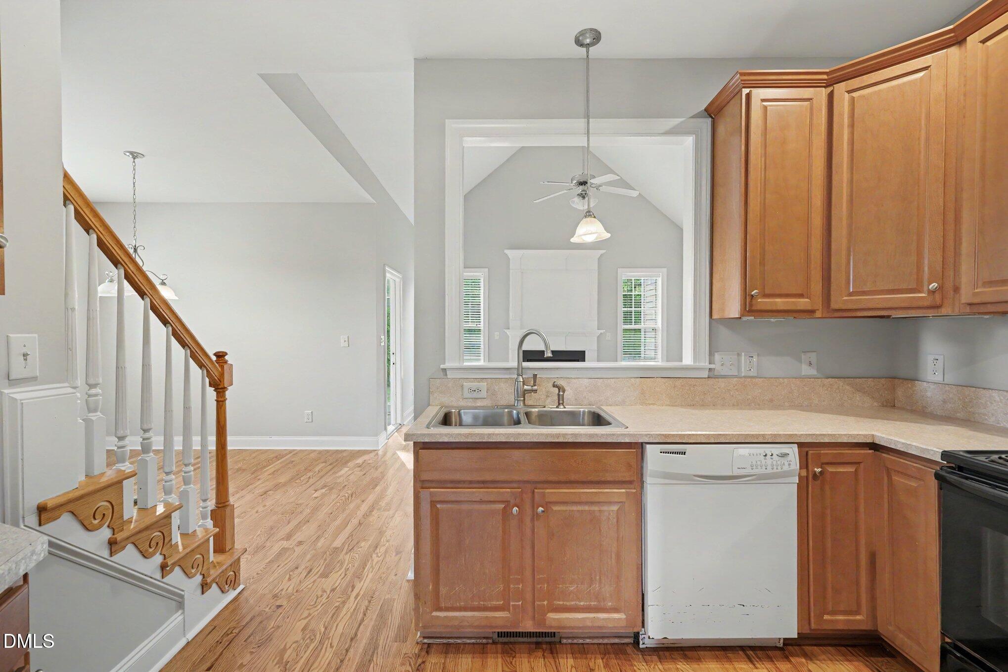 433 Spruce Meadows Lane Property Photo 14