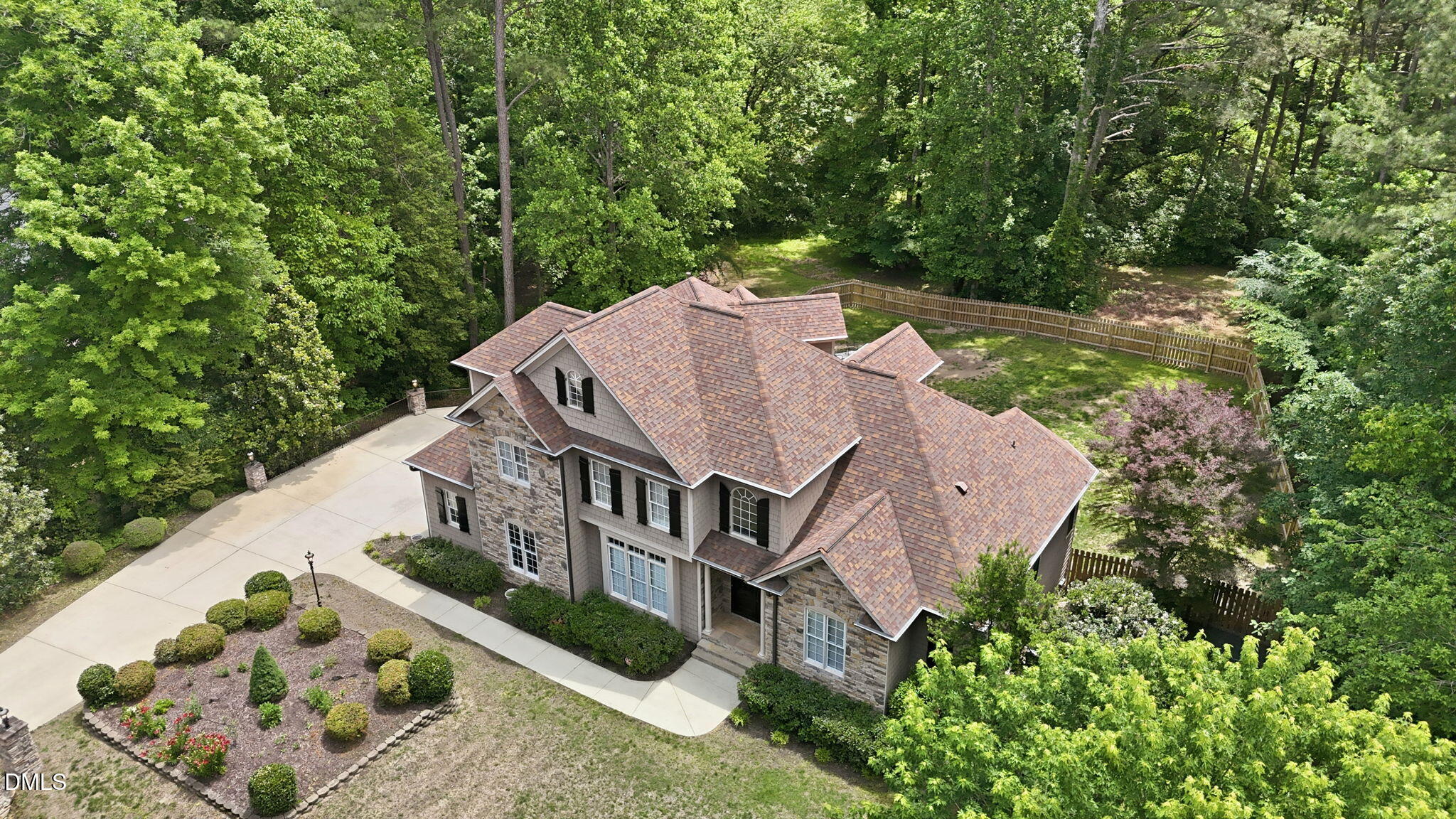 3012 Slippery Creek Court Property Photo 4