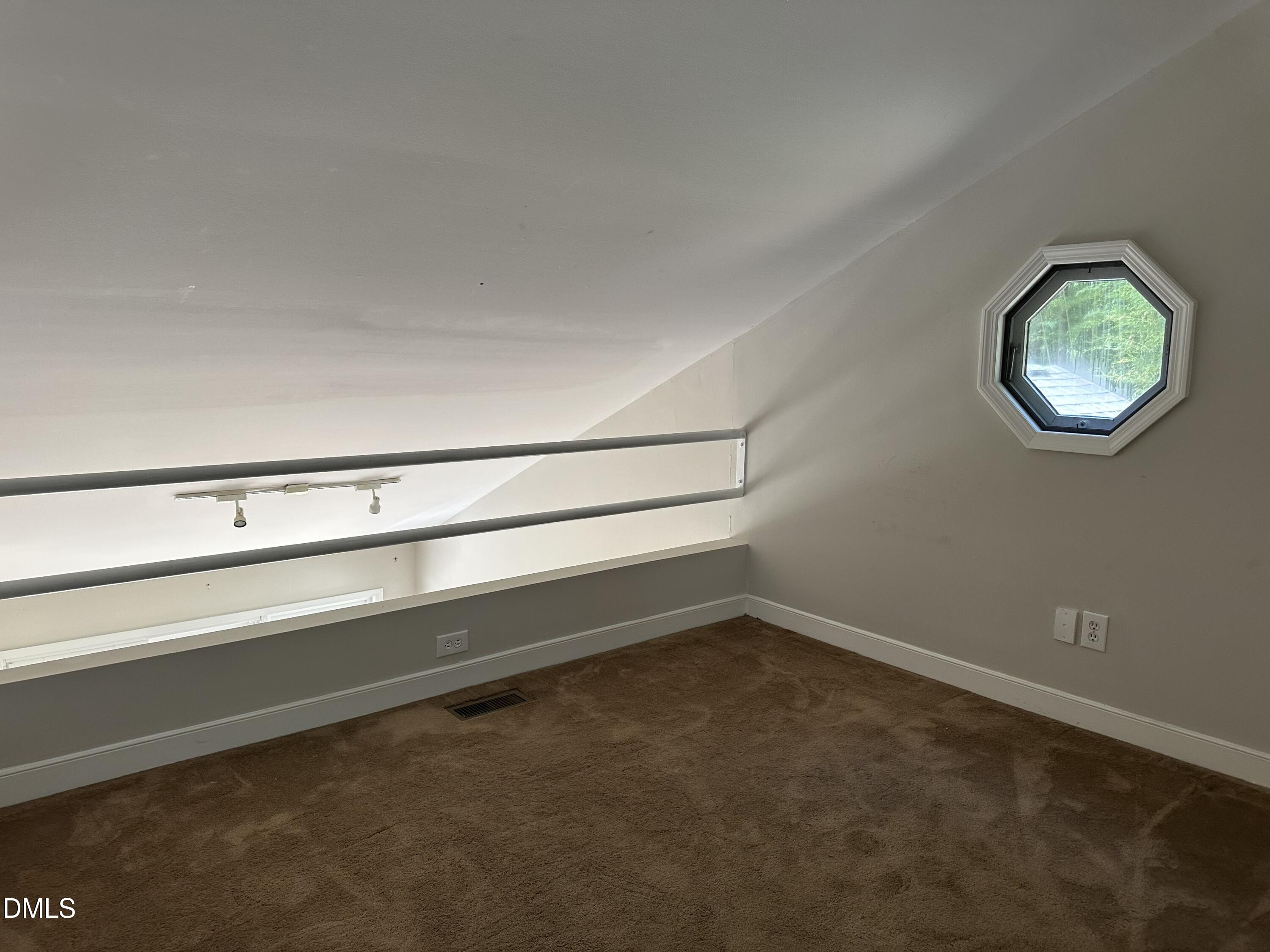 2505 Winburn Avenue Property Photo 14