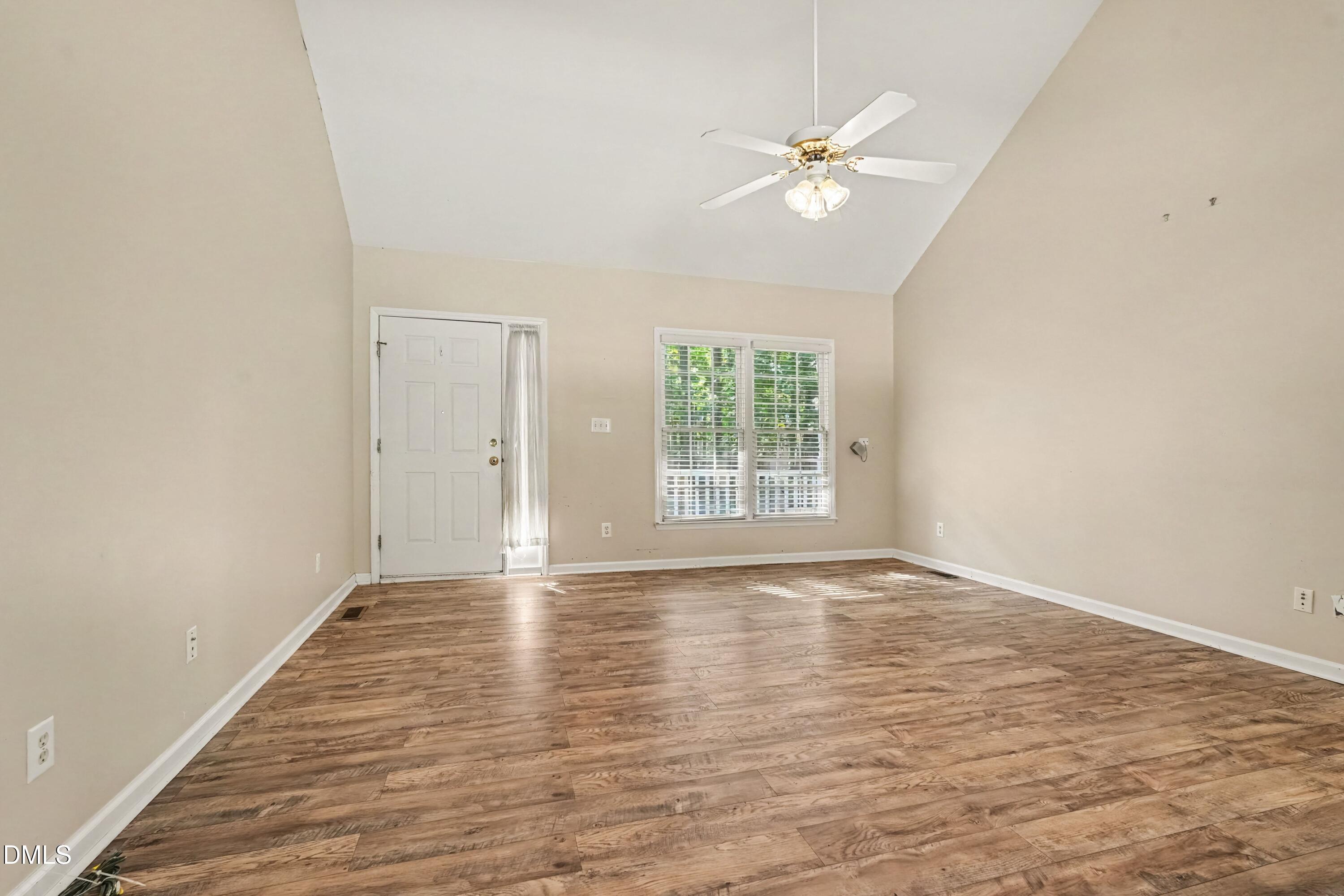 600 Maxwell Drive Property Photo 5