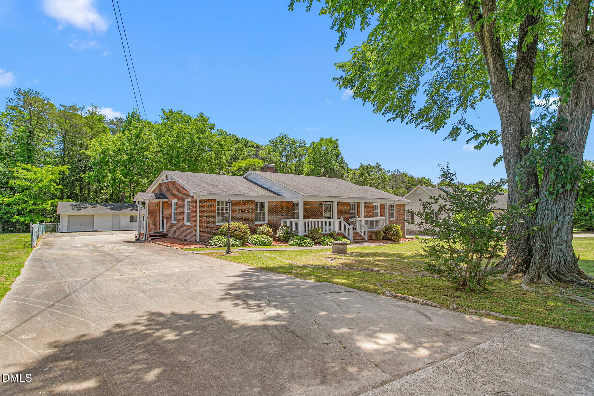 1244 Lawndale Drive Property Photo 1