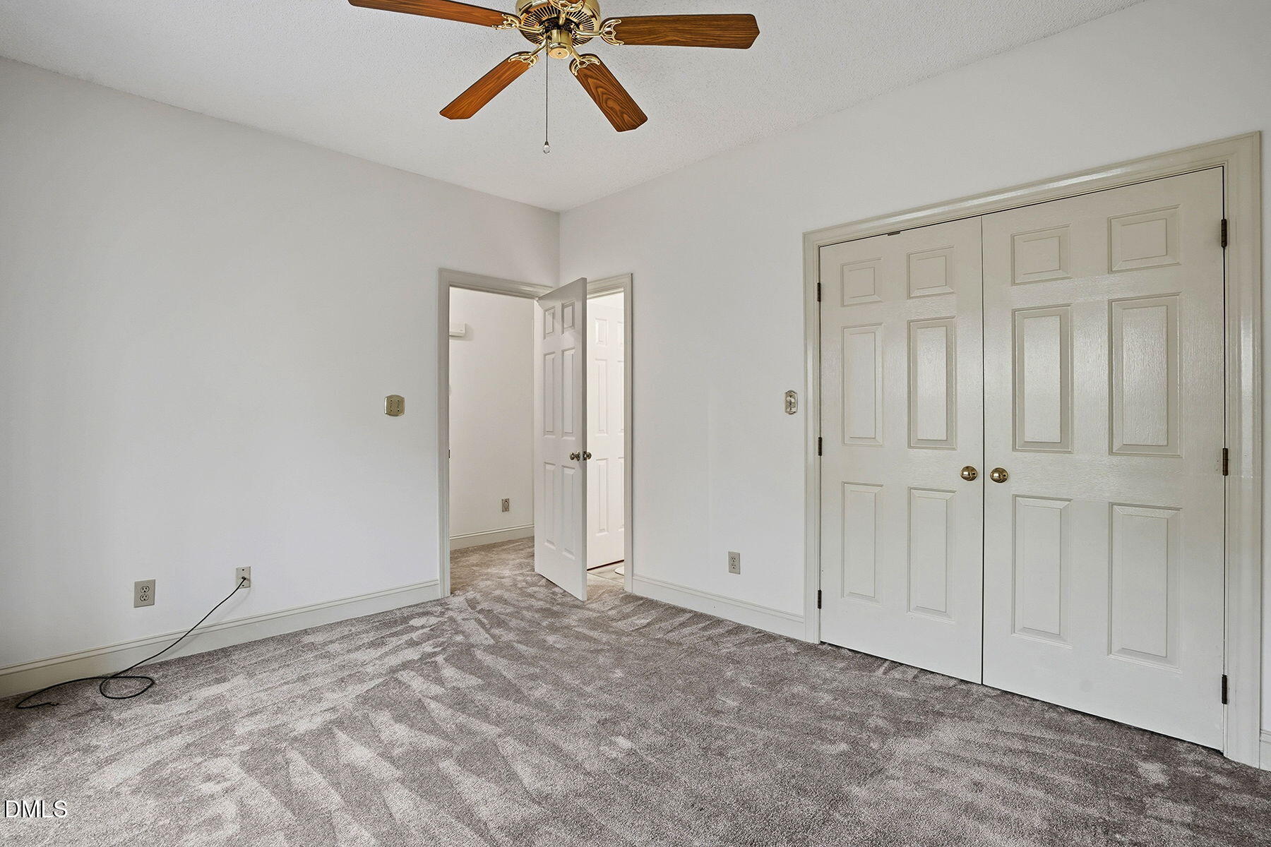 1210 Shadowbark Court Property Photo 7