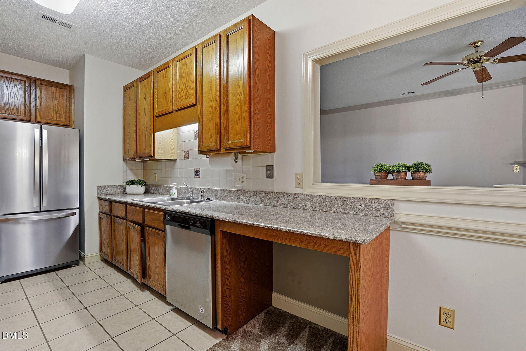 1210 Shadowbark Court Property Photo 17