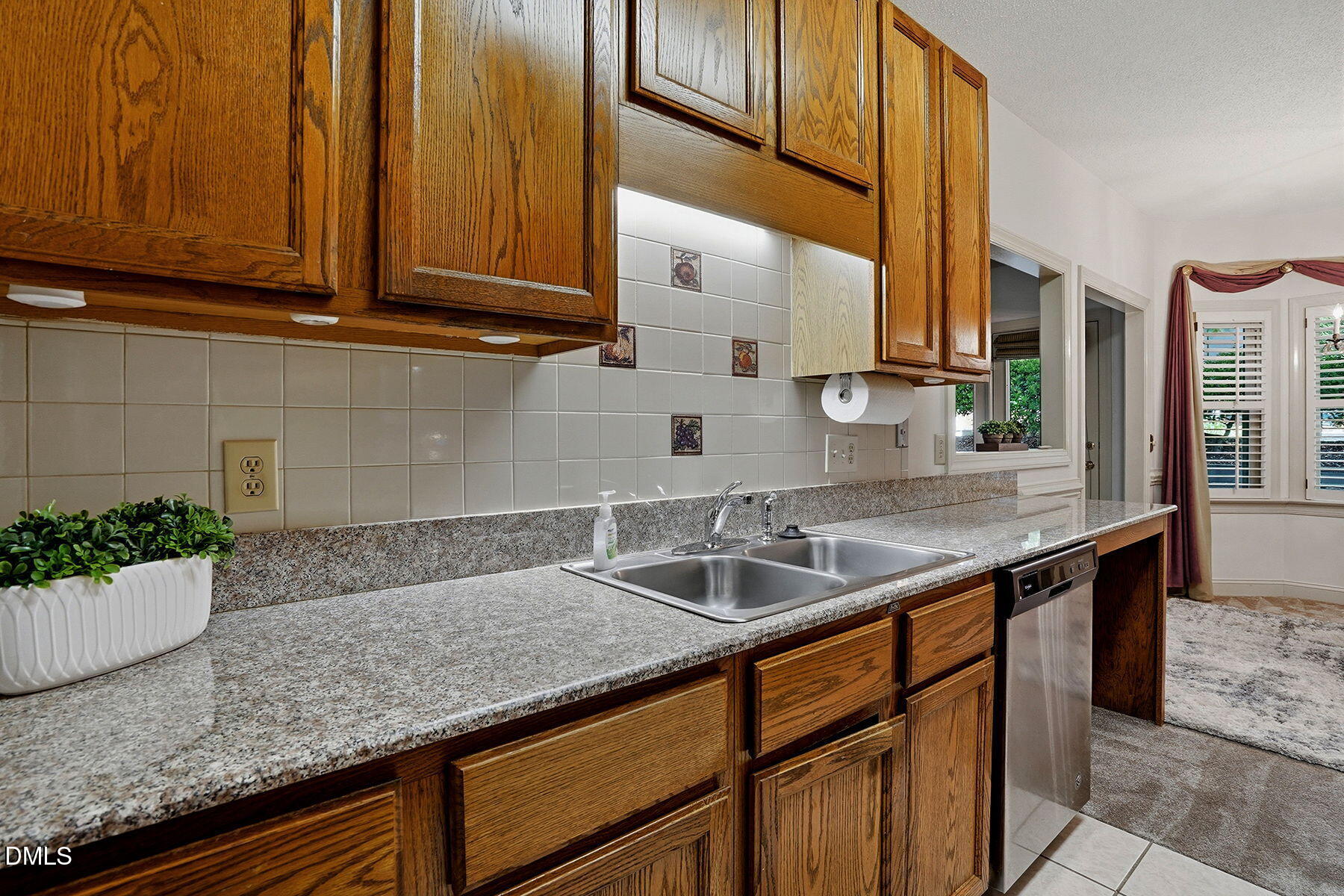 1210 Shadowbark Court Property Photo 18