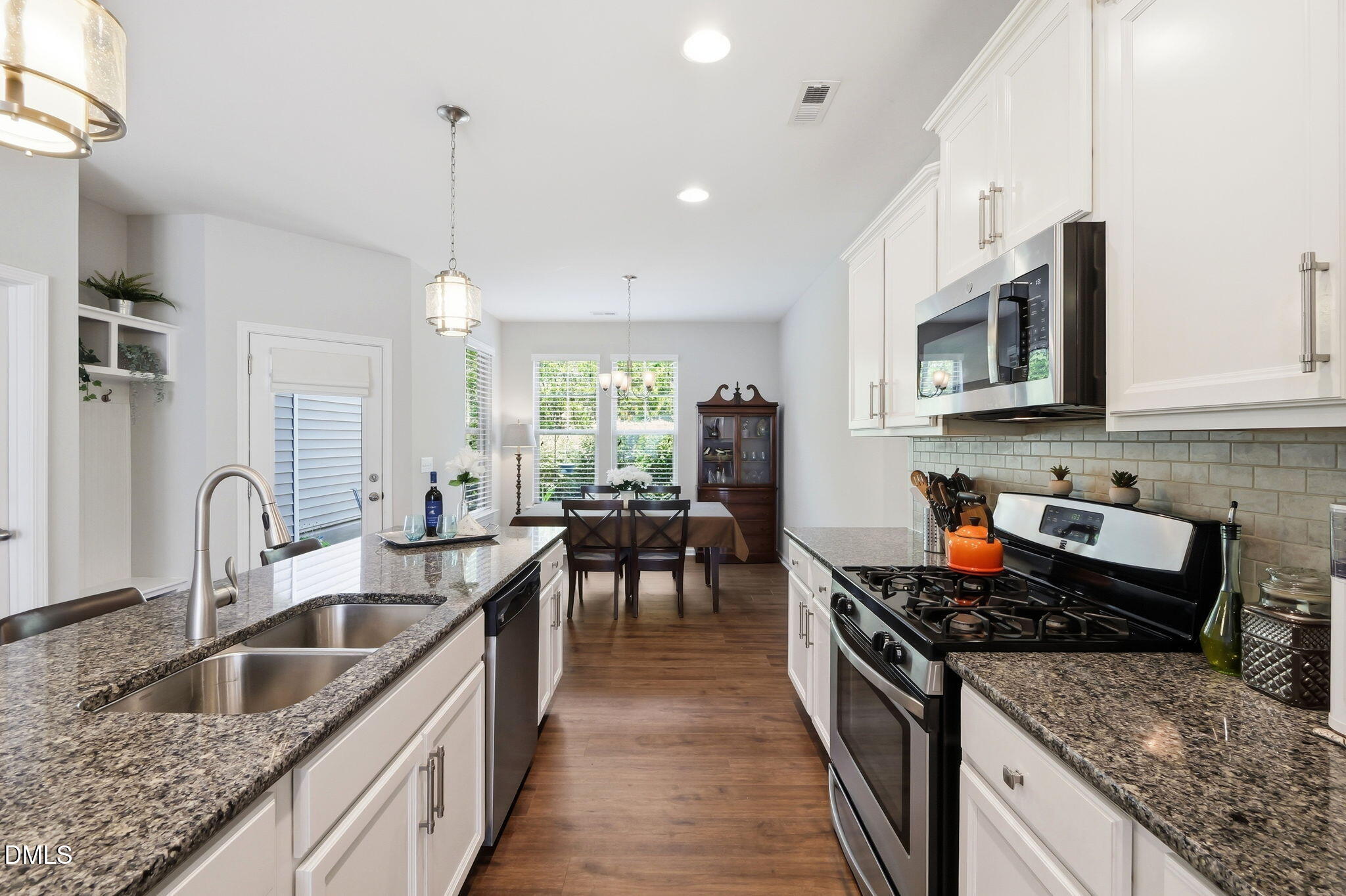 1117 Metropolitan Drive Property Photo 11