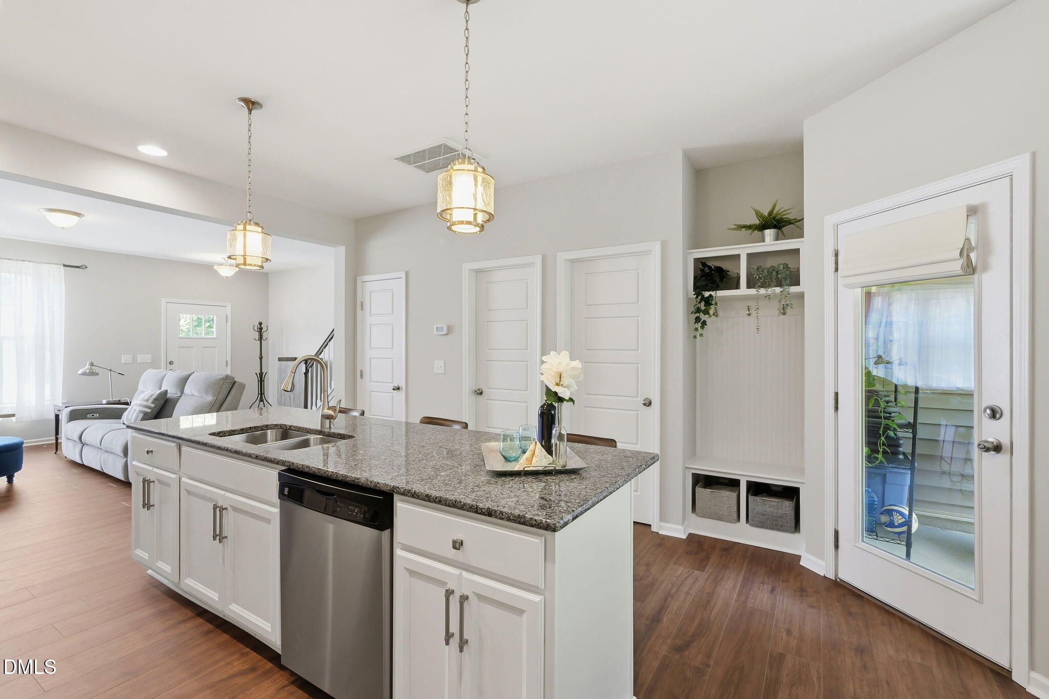 1117 Metropolitan Drive Property Photo 13