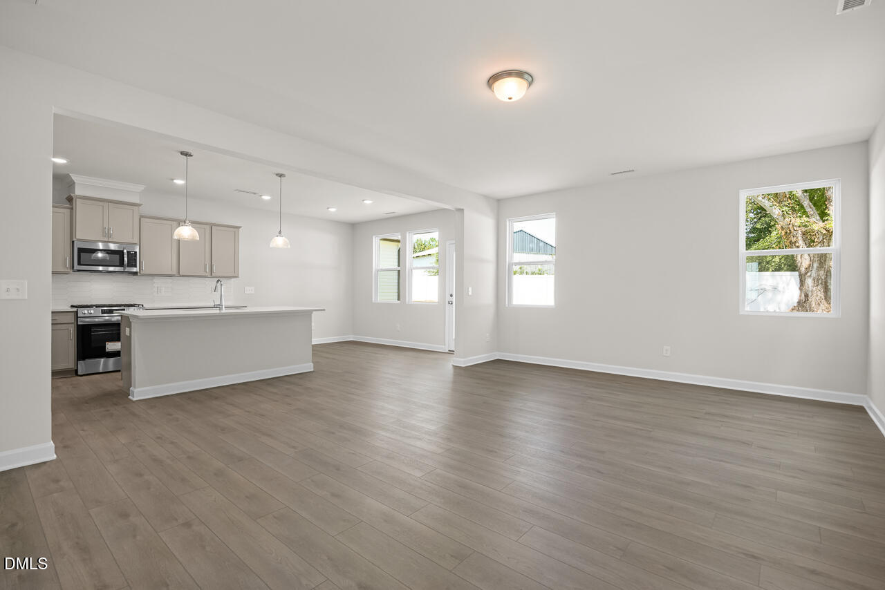298 Gregory Village Drive Property Photo 4