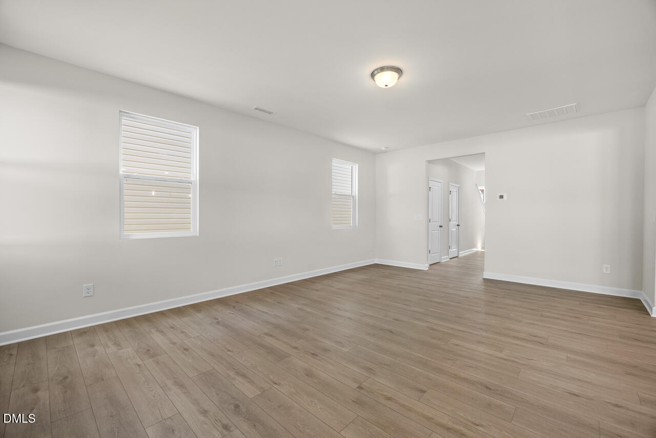298 Gregory Village Drive Property Photo 6