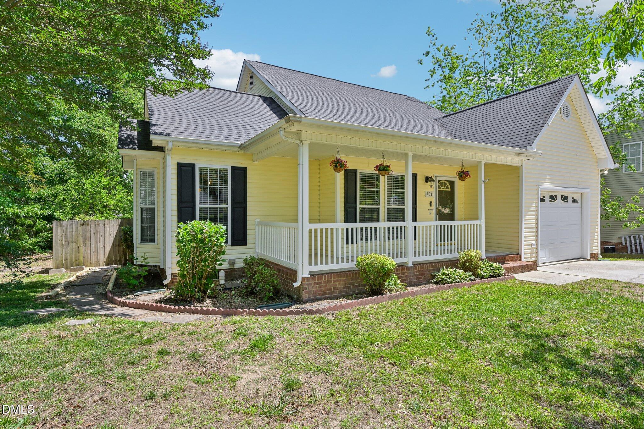 104 Spinel Lane Property Photo 4