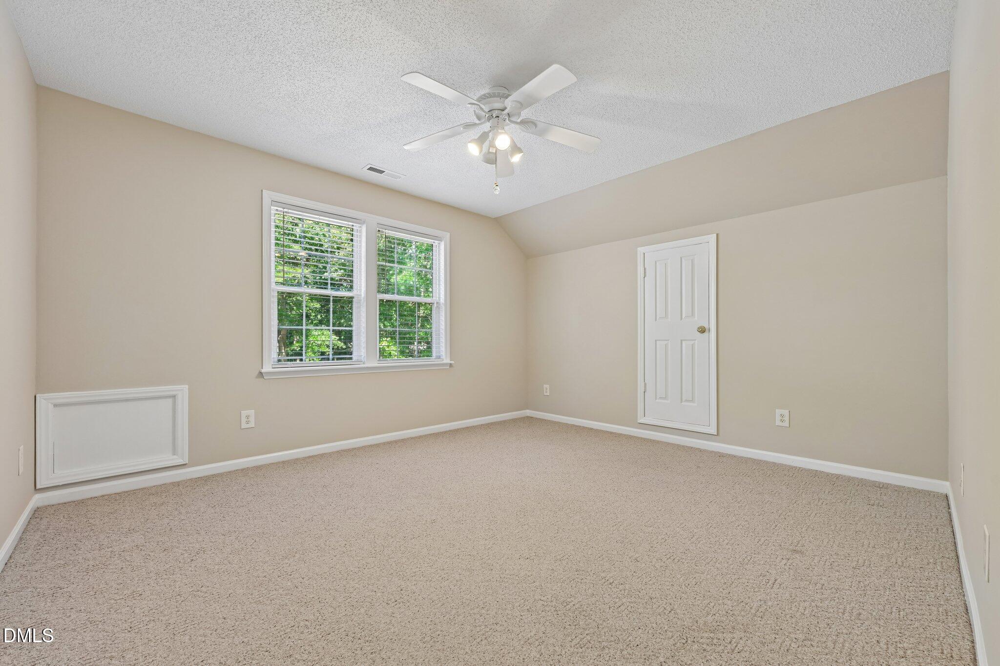 104 Spinel Lane Property Photo 22