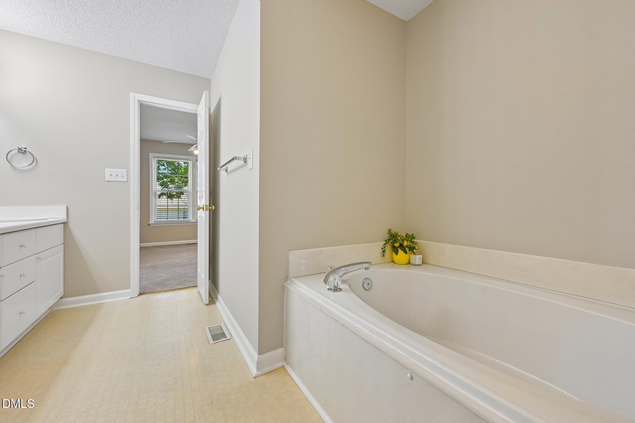 104 Spinel Lane Property Photo 30