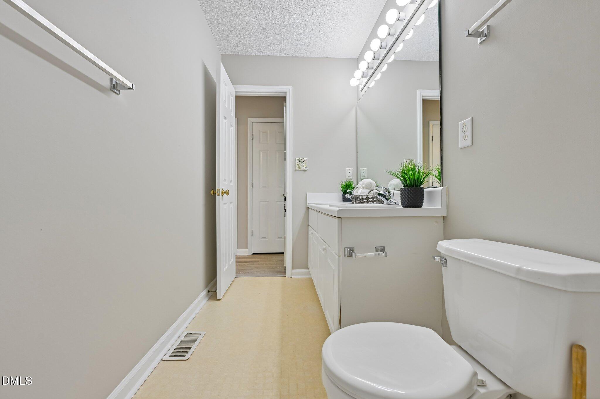 104 Spinel Lane Property Photo 32