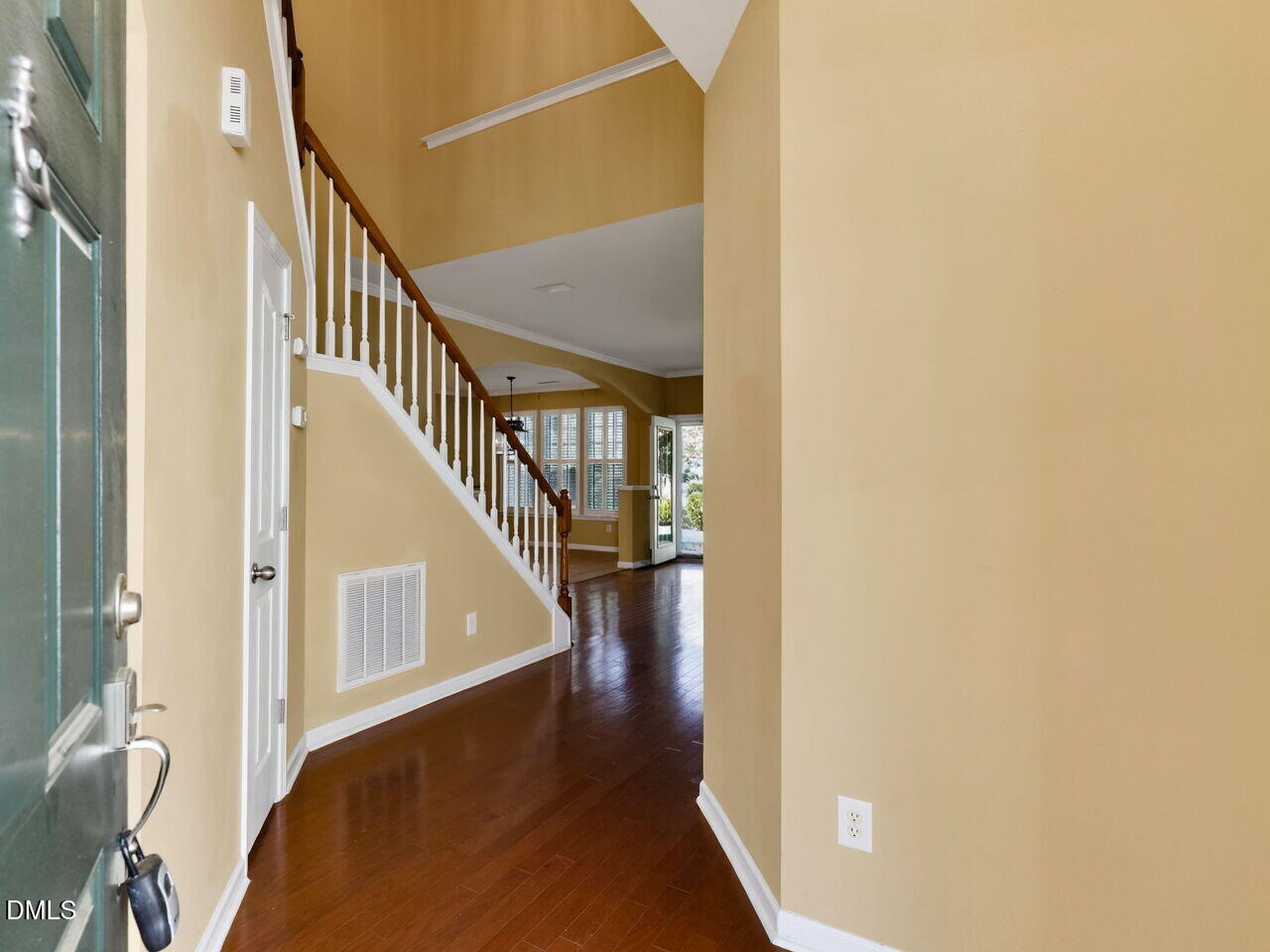204 Royal Tower Way Property Photo 3