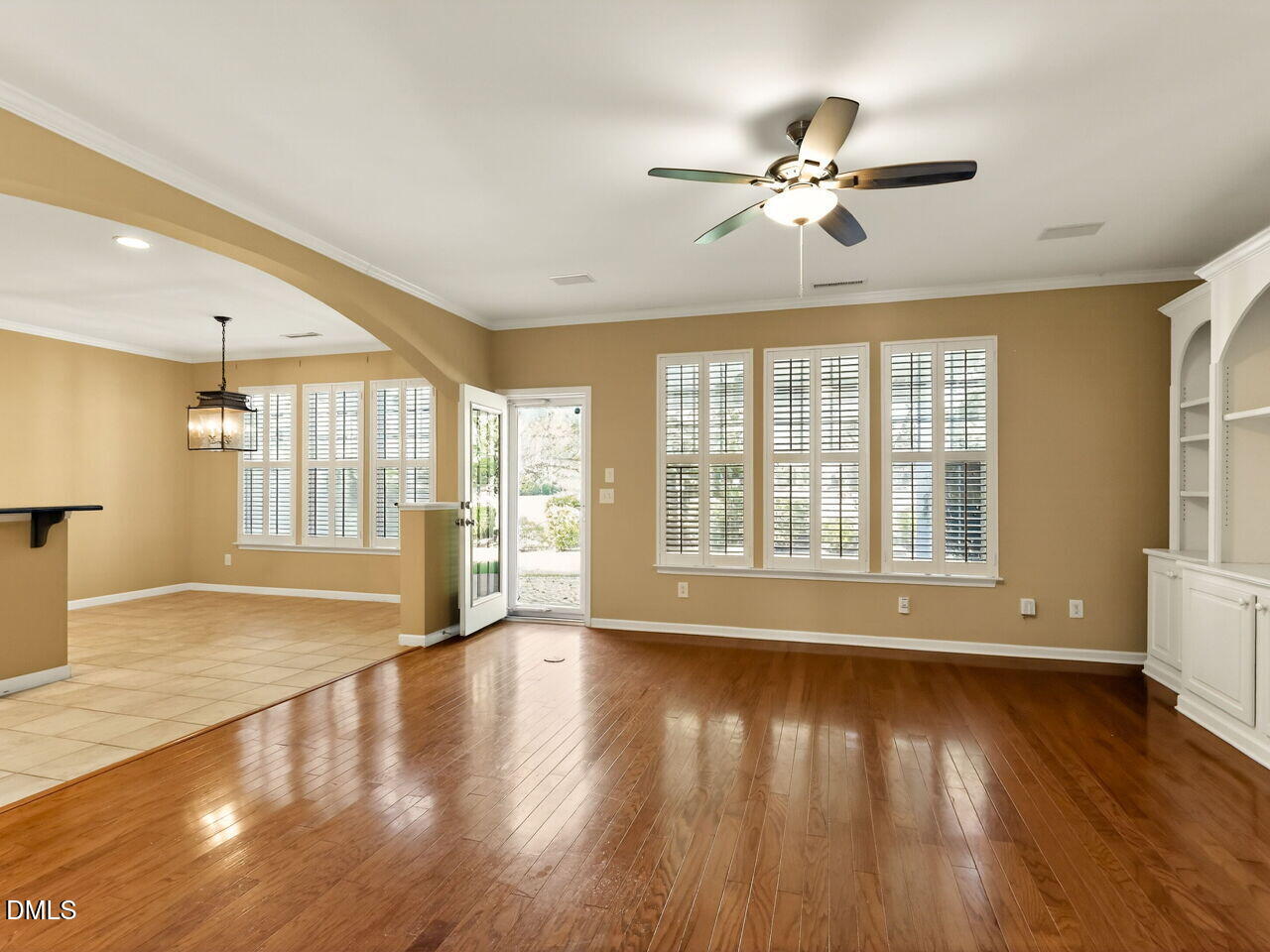 204 Royal Tower Way Property Photo 6