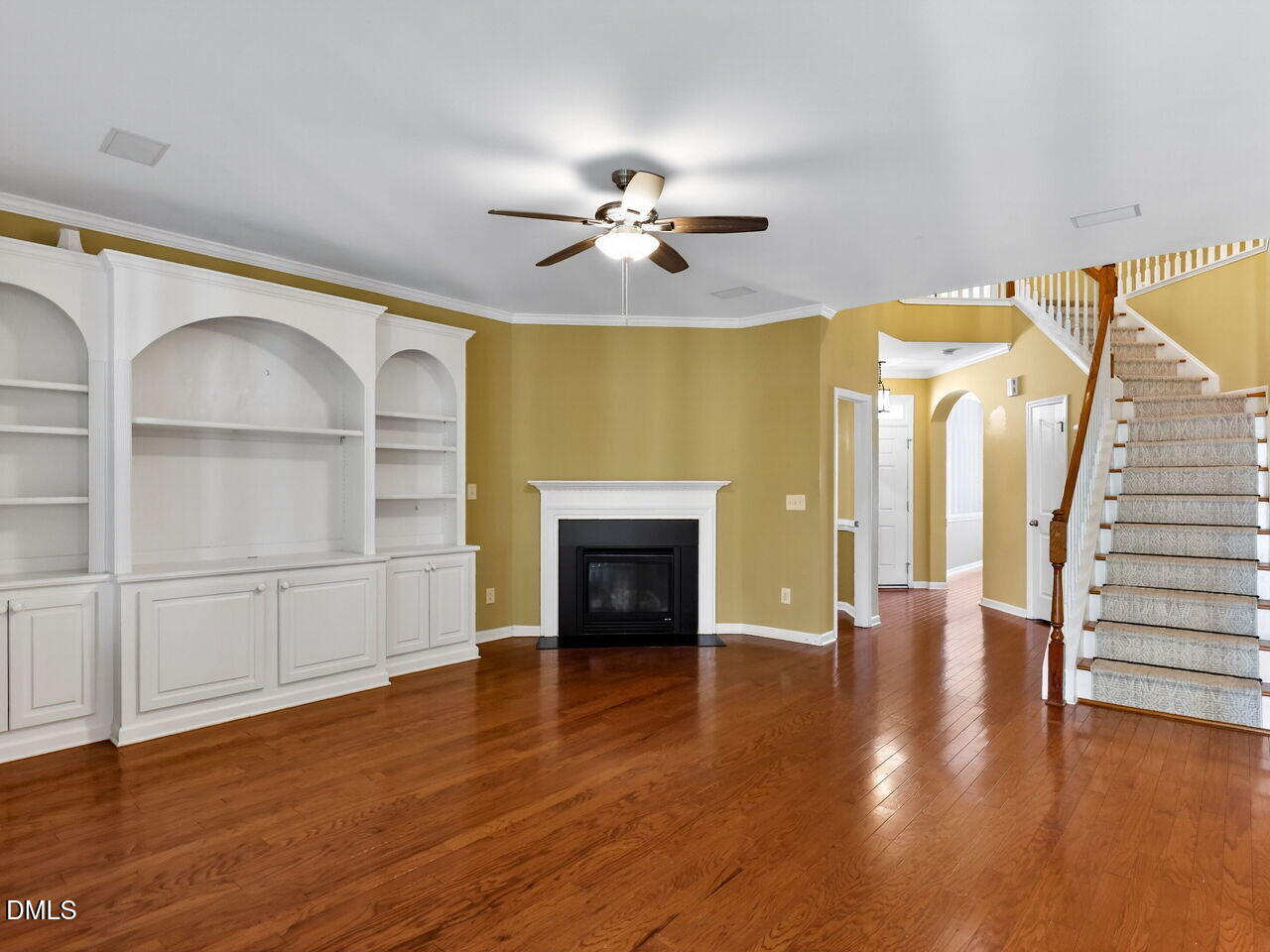 204 Royal Tower Way Property Photo 7