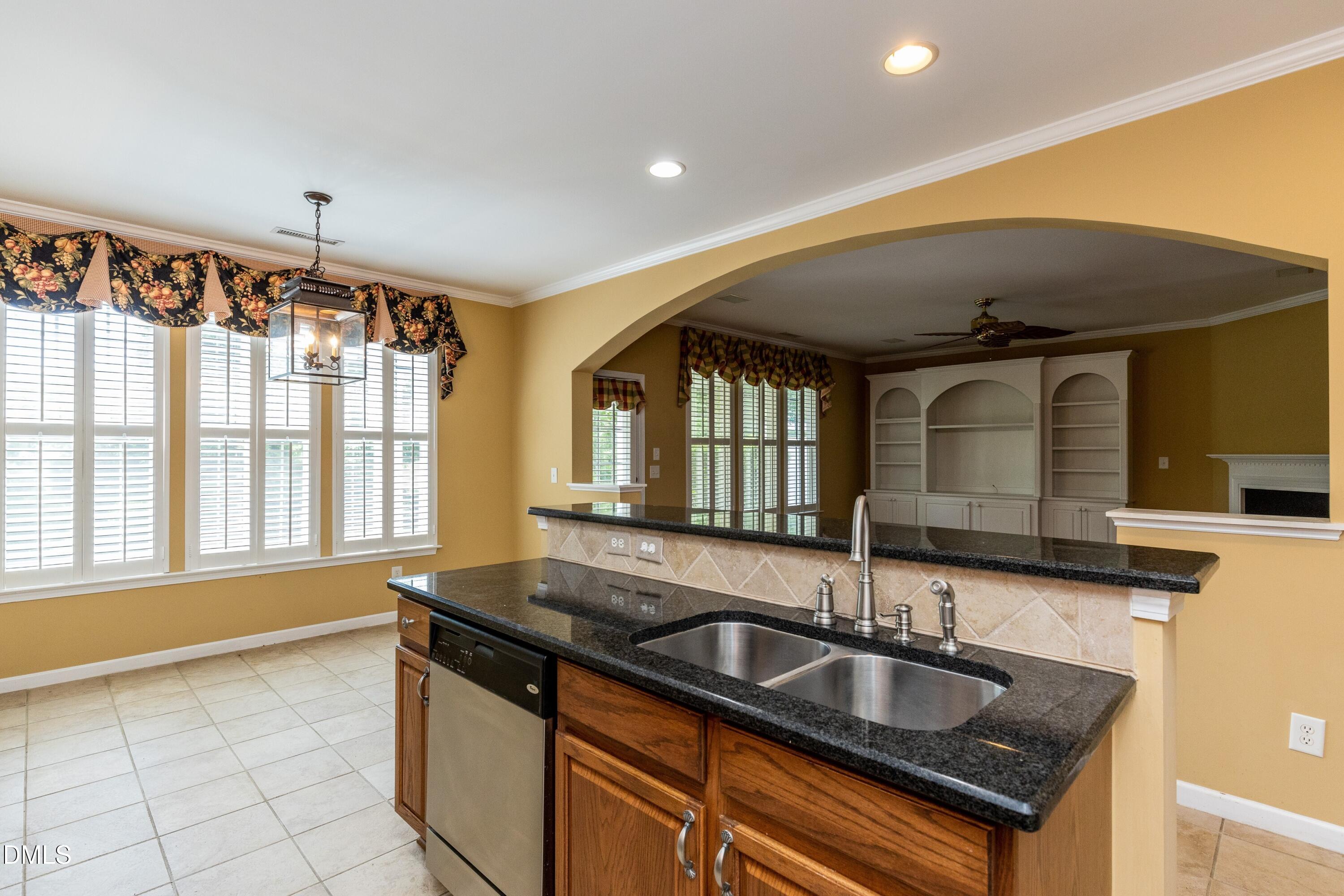 204 Royal Tower Way Property Photo 11