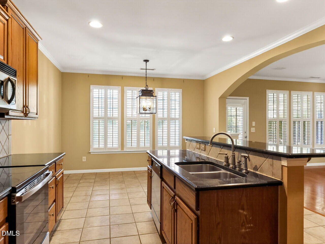 204 Royal Tower Way Property Photo 13