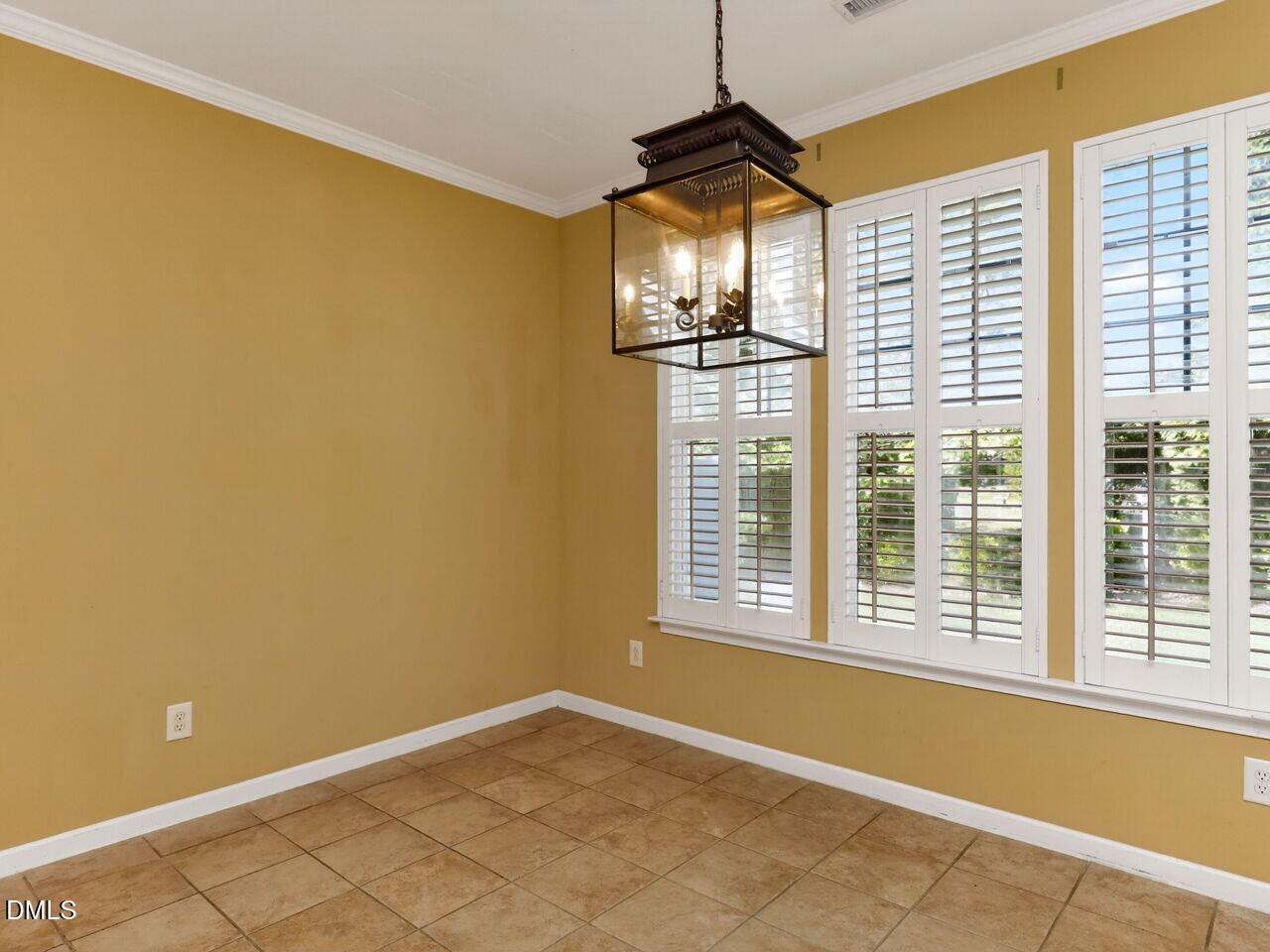 204 Royal Tower Way Property Photo 15