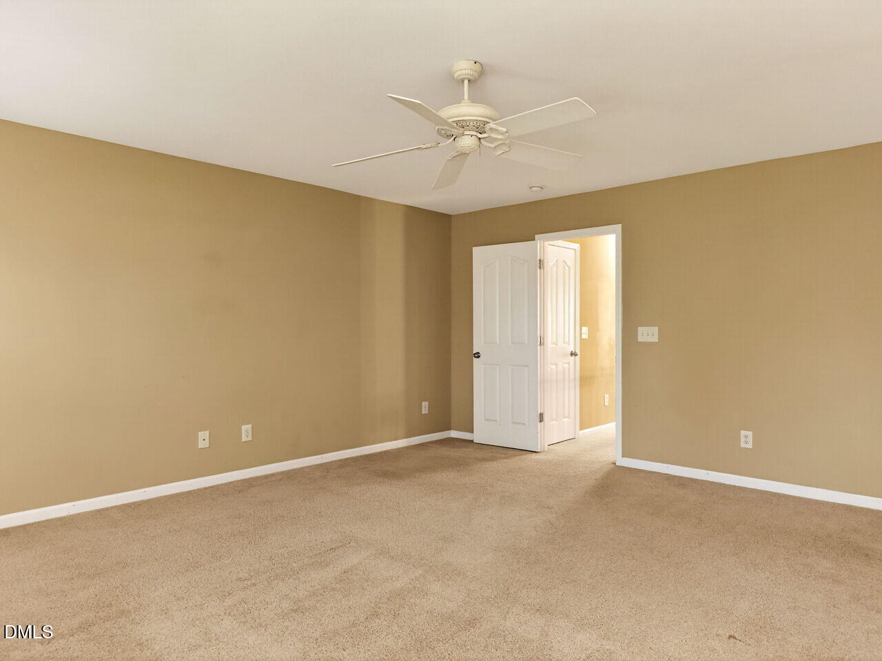 204 Royal Tower Way Property Photo 19