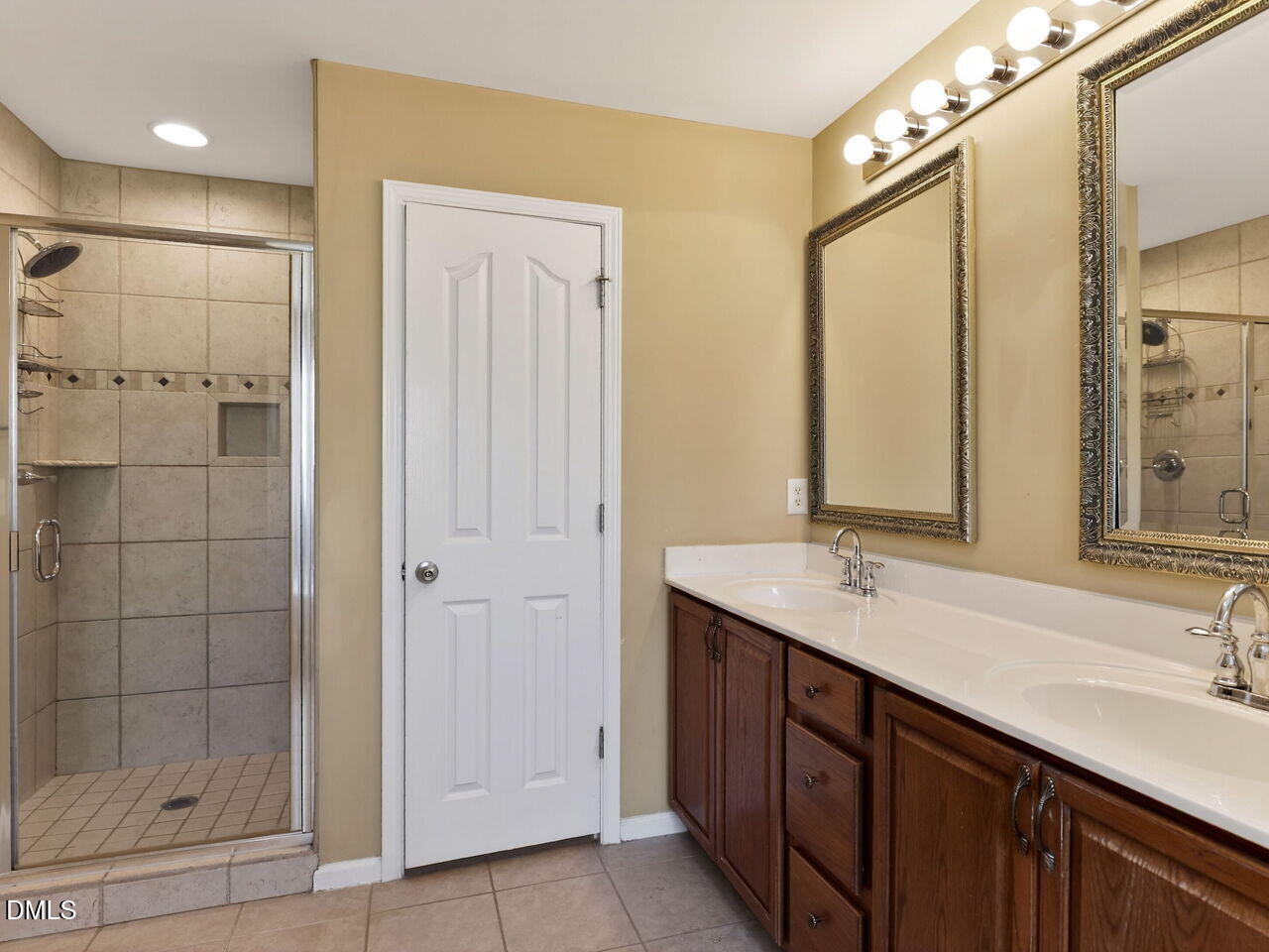 204 Royal Tower Way Property Photo 21