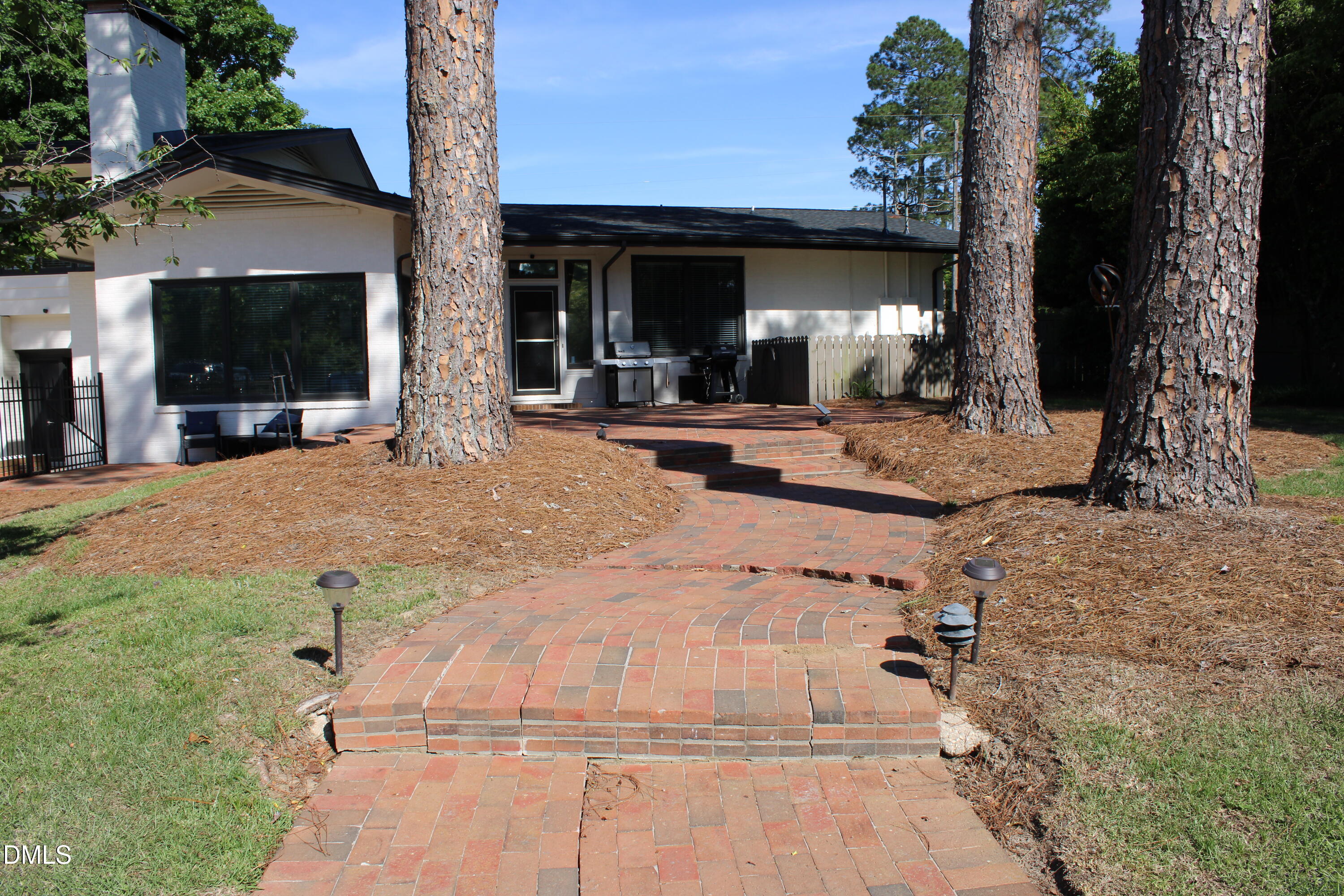 1607 Lakeshore Drive Property Photo 7