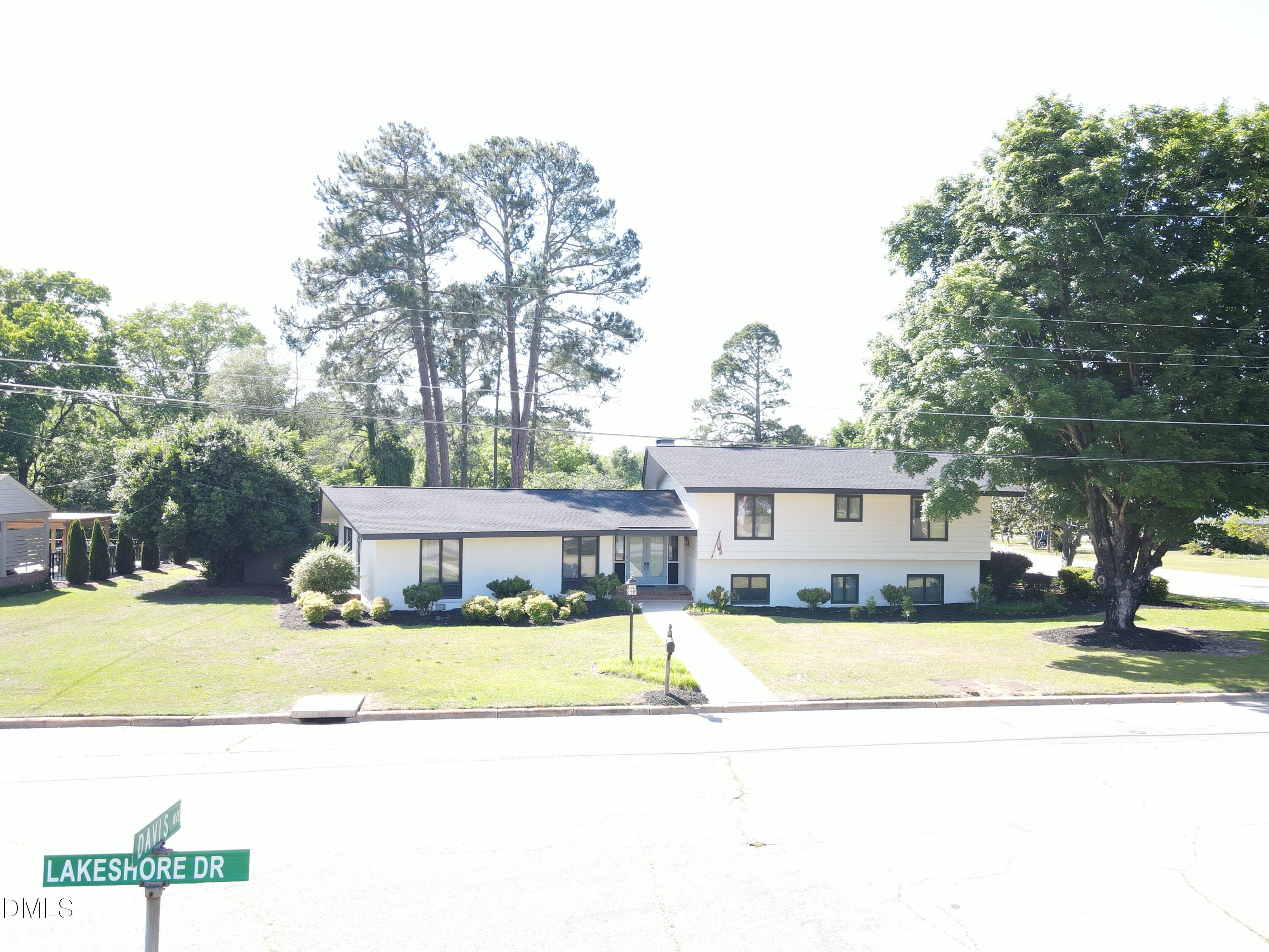 1607 Lakeshore Drive Property Photo 19