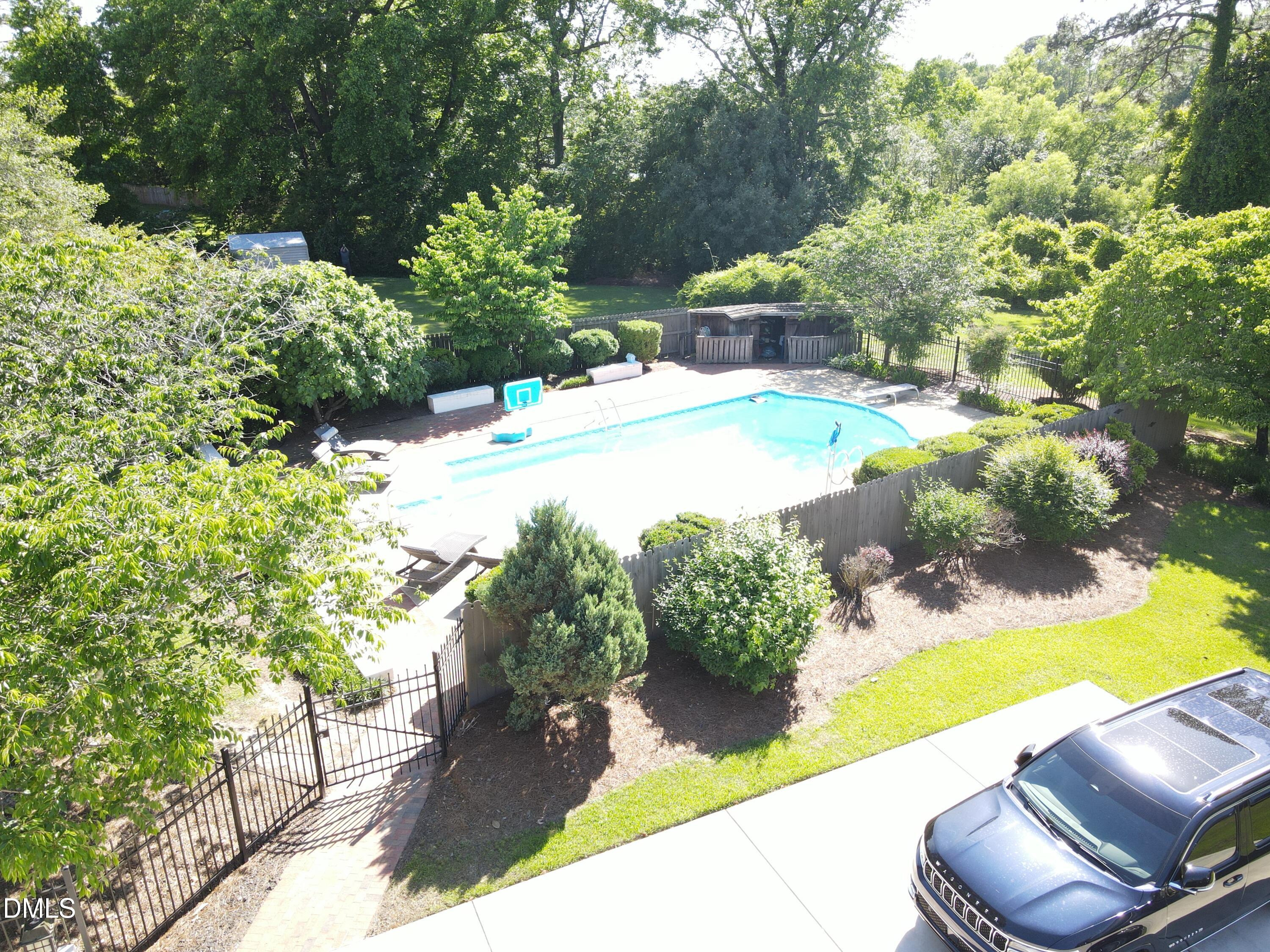 1607 Lakeshore Drive Property Photo 30