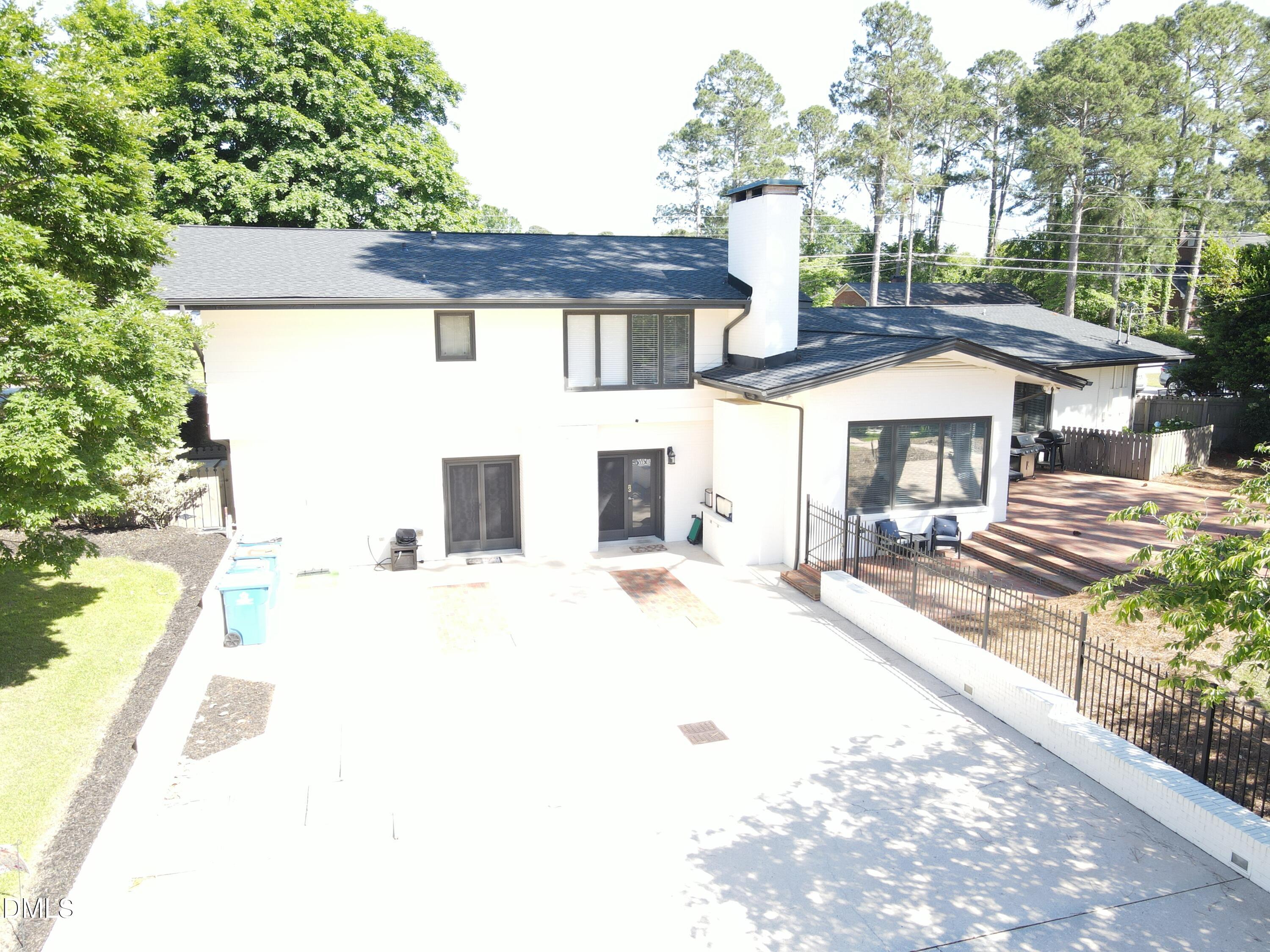 1607 Lakeshore Drive Property Photo 31