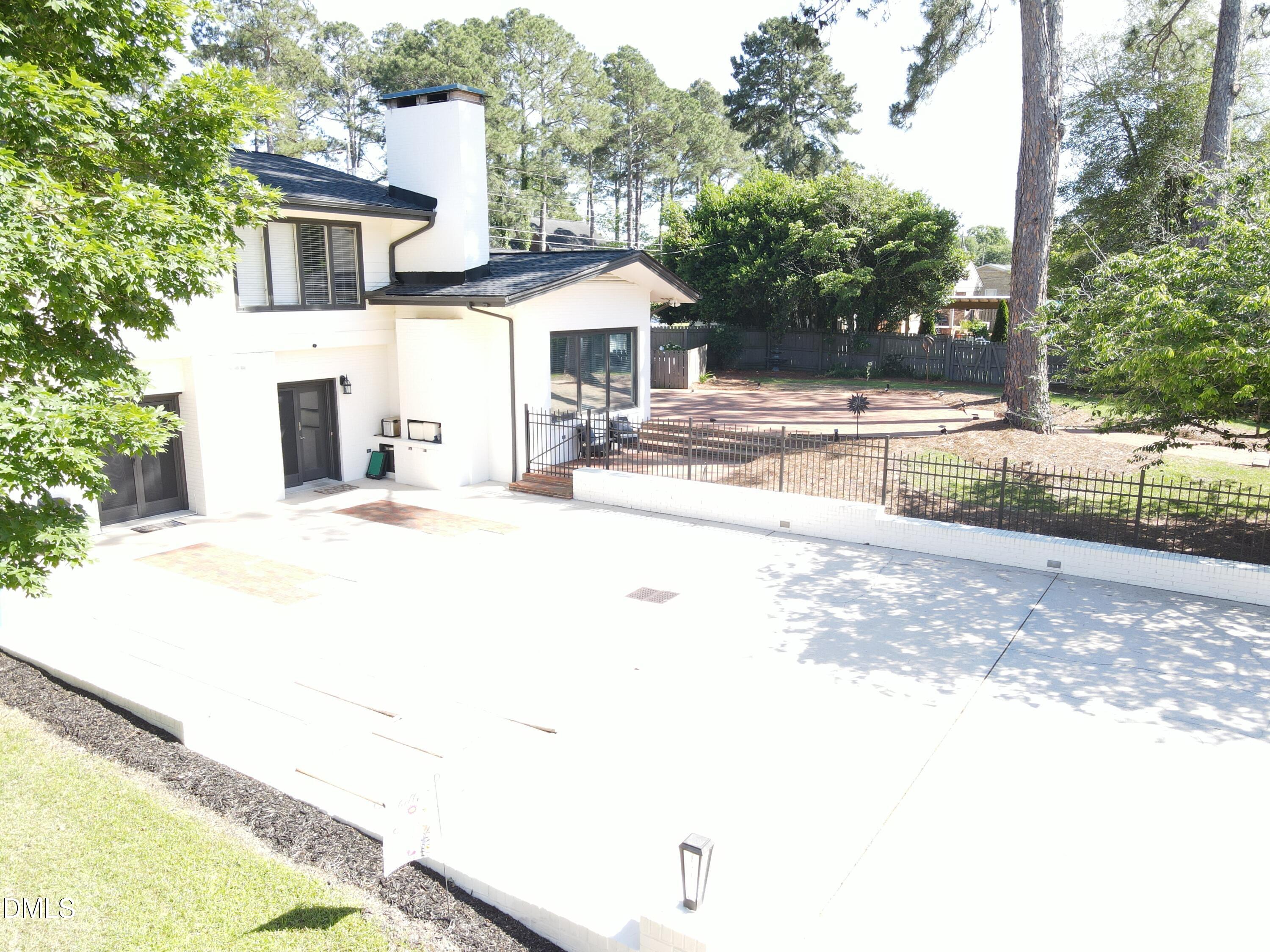 1607 Lakeshore Drive Property Photo 33