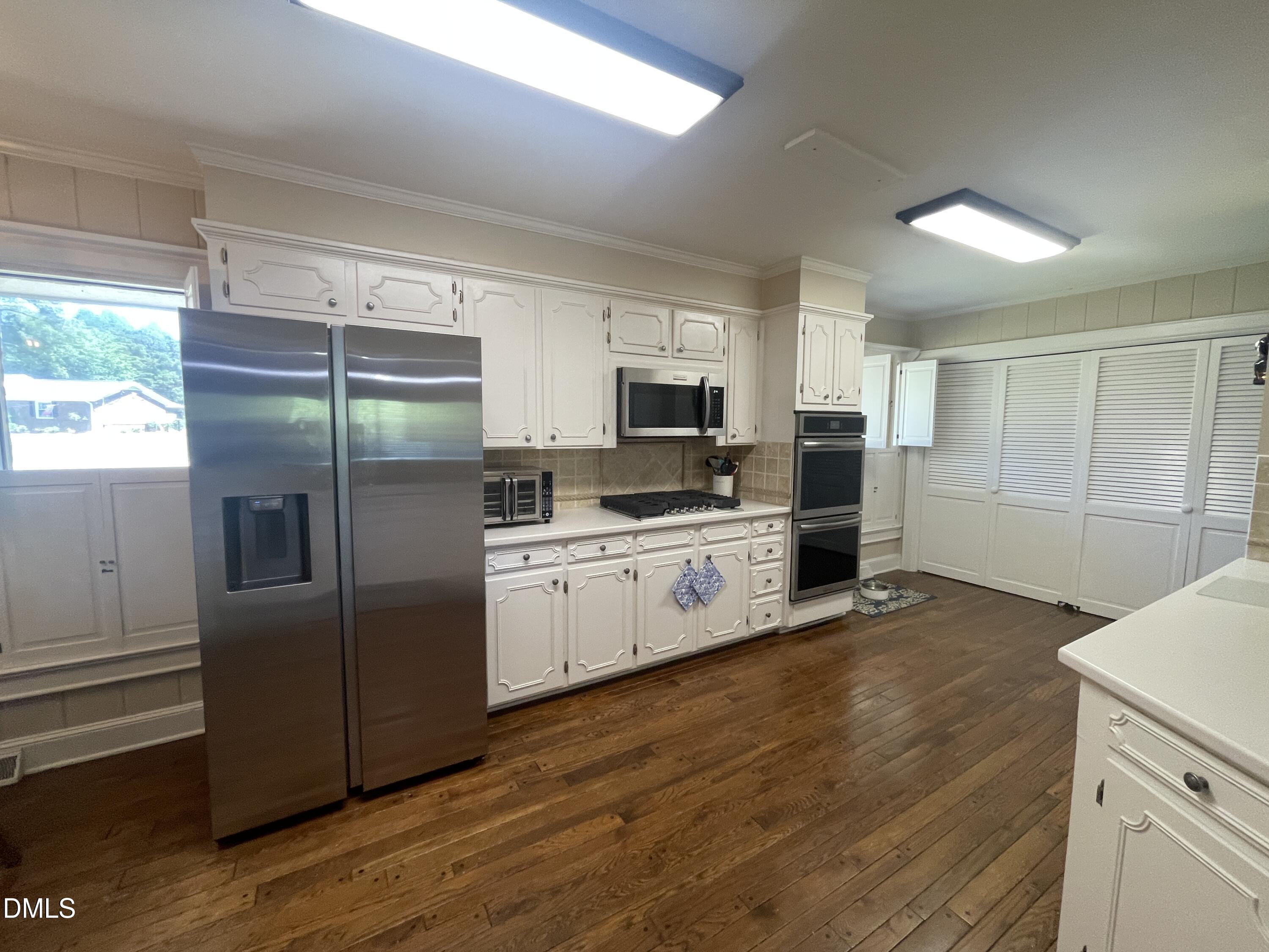 1607 Lakeshore Drive Property Photo 53