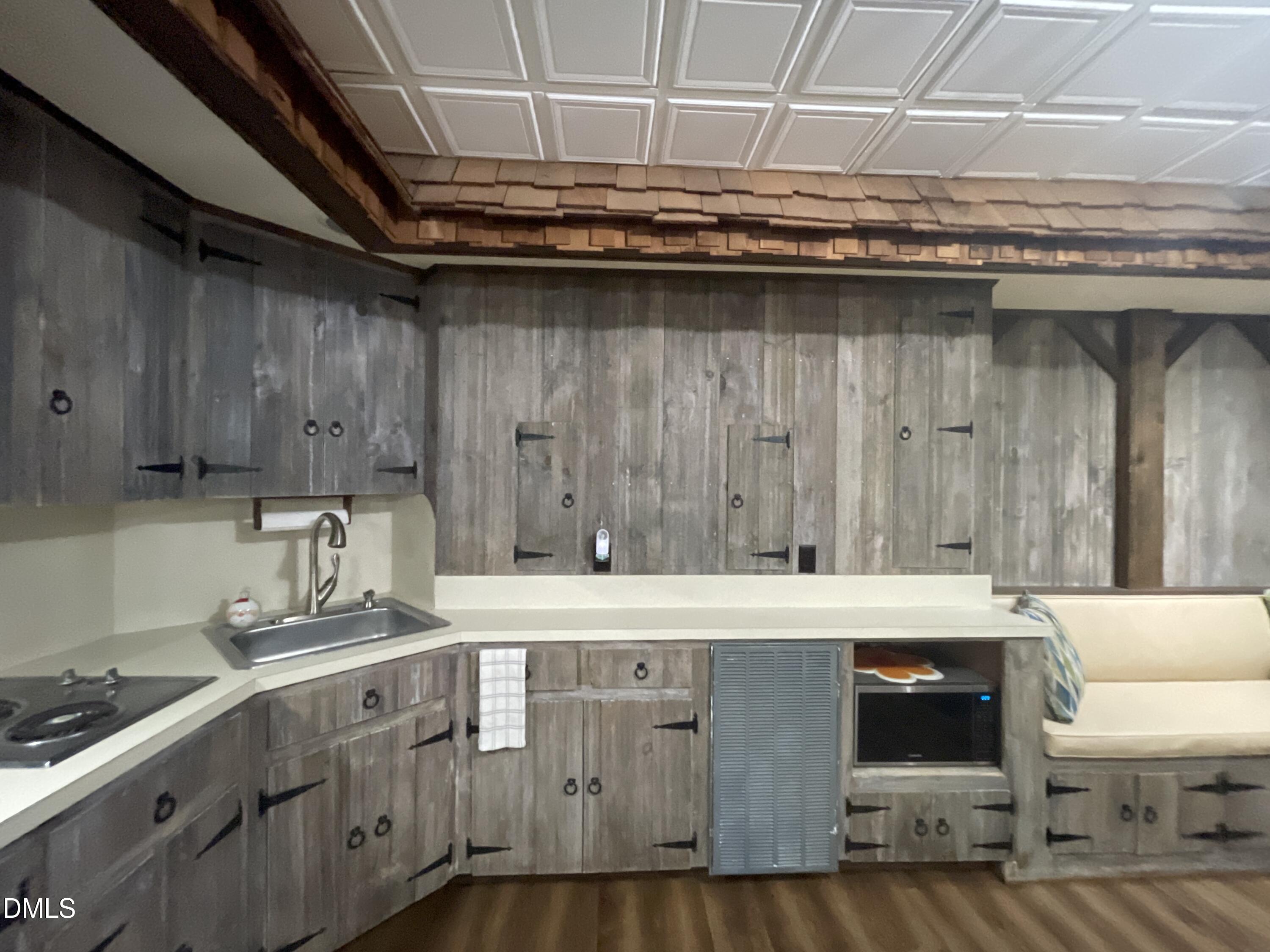 1607 Lakeshore Drive Property Photo 83
