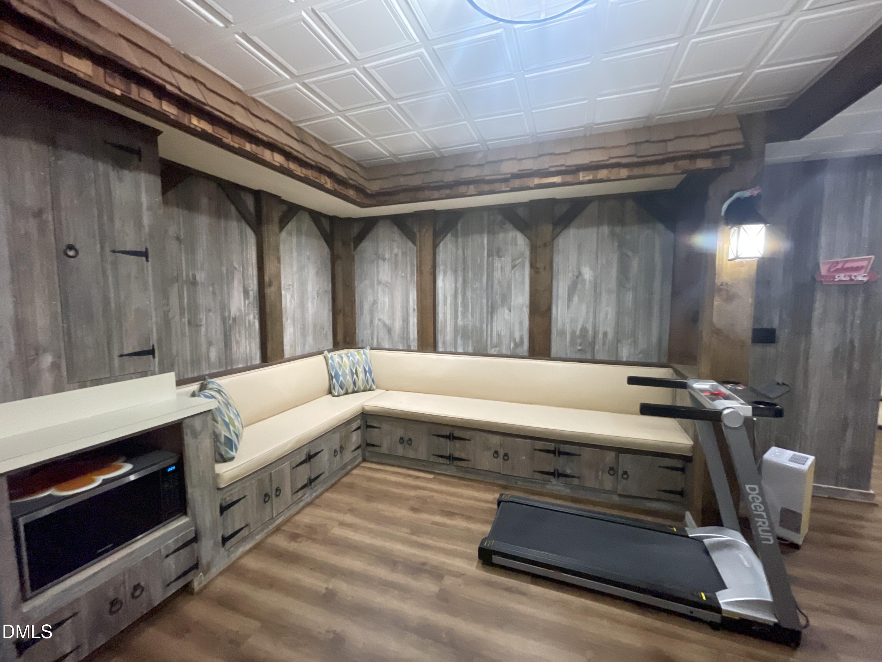1607 Lakeshore Drive Property Photo 86