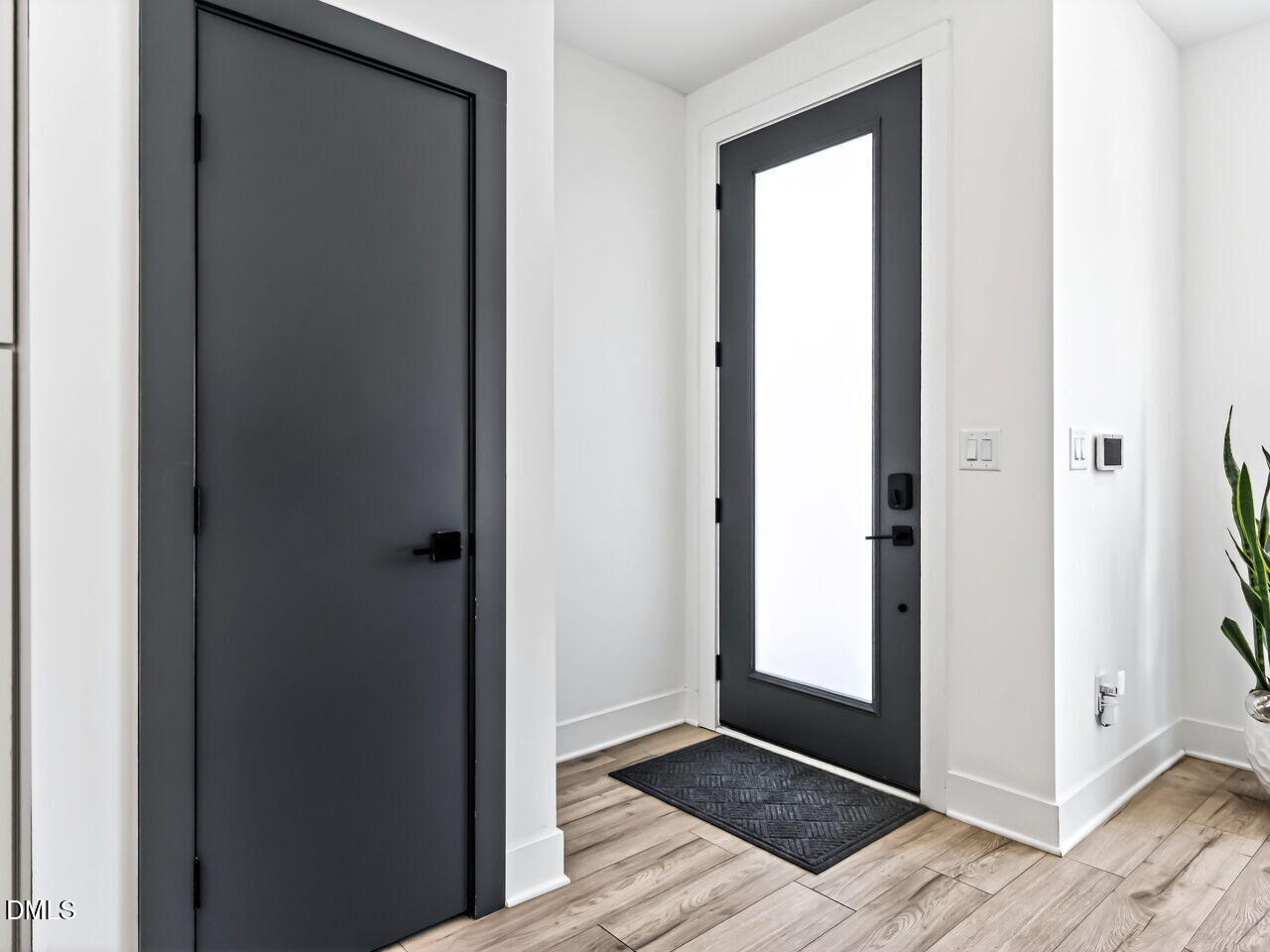 618 E Cabarrus Street Property Photo 4