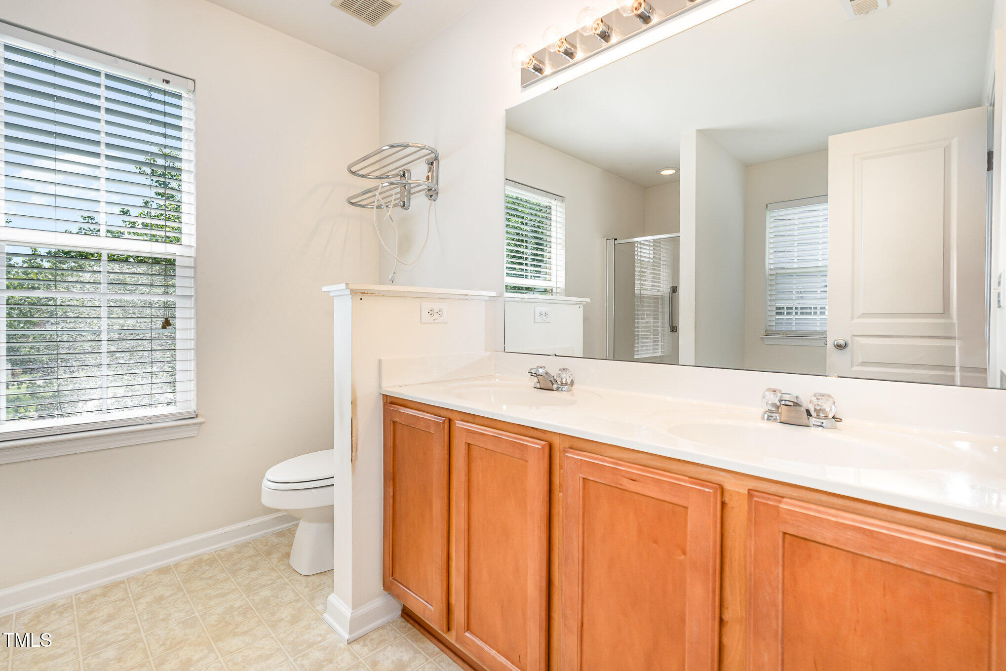 1100 Washhouse Lane Property Photo 13