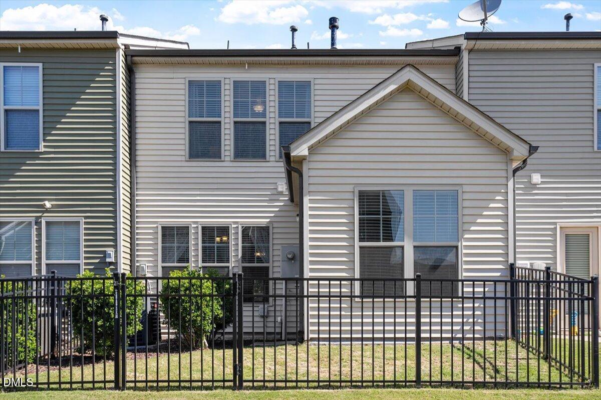 114 Brier Crossings Loop Property Photo 4