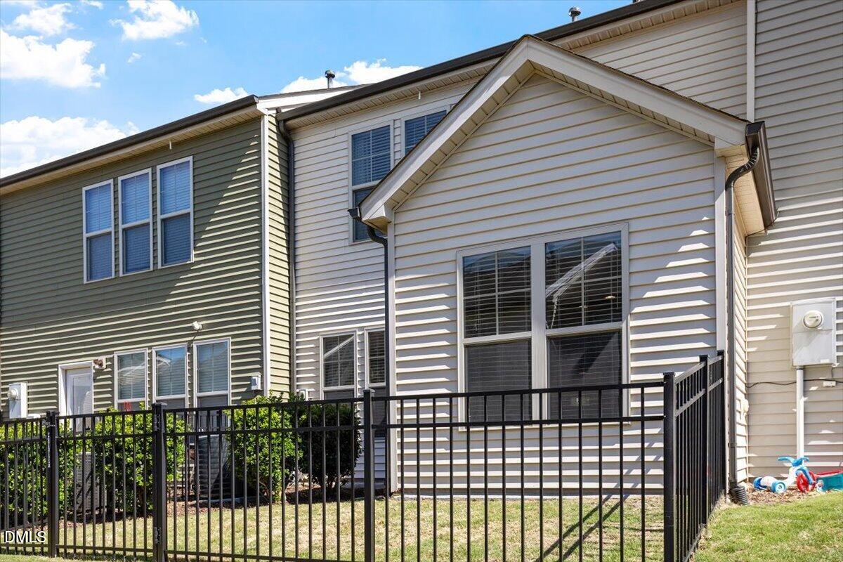 114 Brier Crossings Loop Property Photo 5