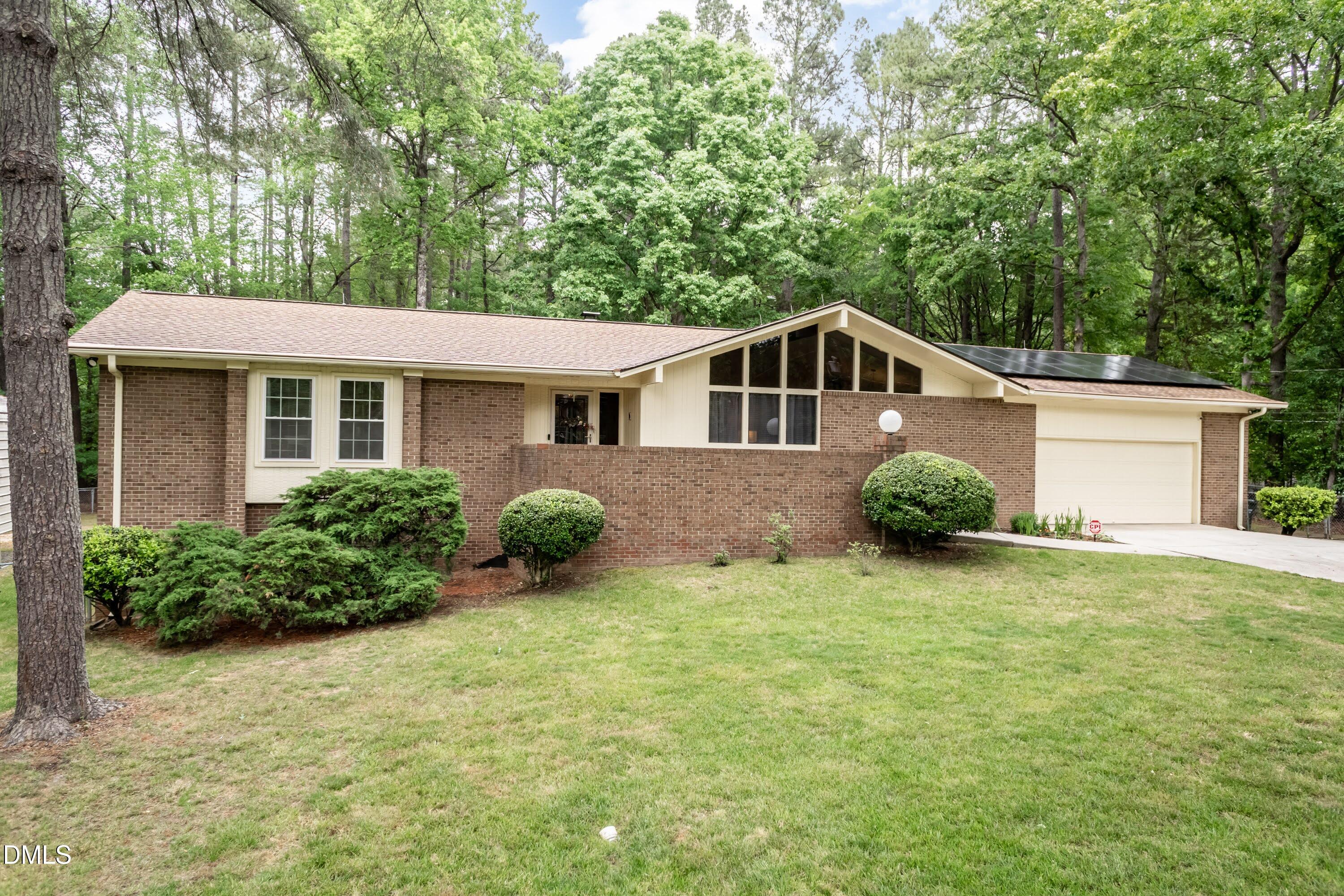 221 Obie Drive Property Photo 3